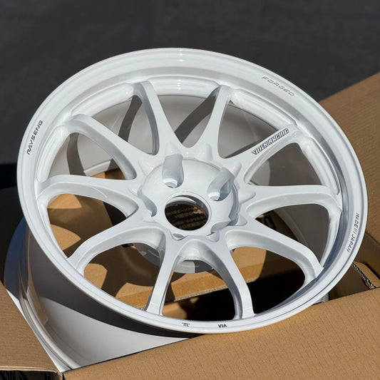 Volk Racing CE28N-Plus 17x9 +22 5x114.3 Dash White (SET)