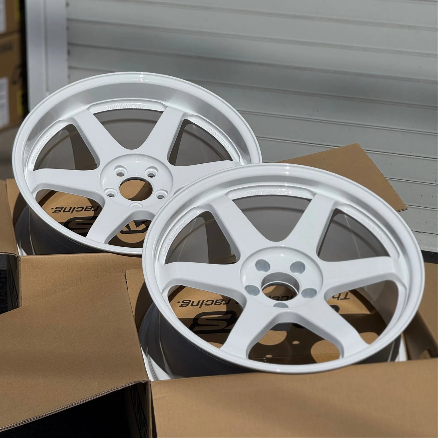 Volk Racing TE37SL 19x9.5 +22, 19x10.5 +35 5x112 Dash White (SET)