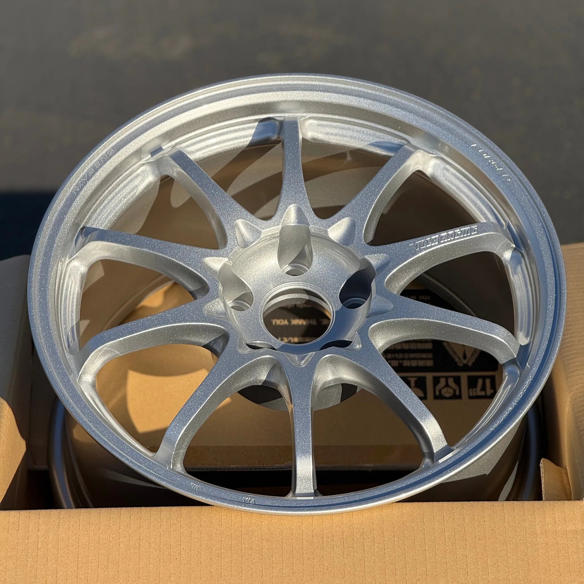 RAYS ボルクレーシング CE28 17インチ 7.5jj PCD100 5H ＋50