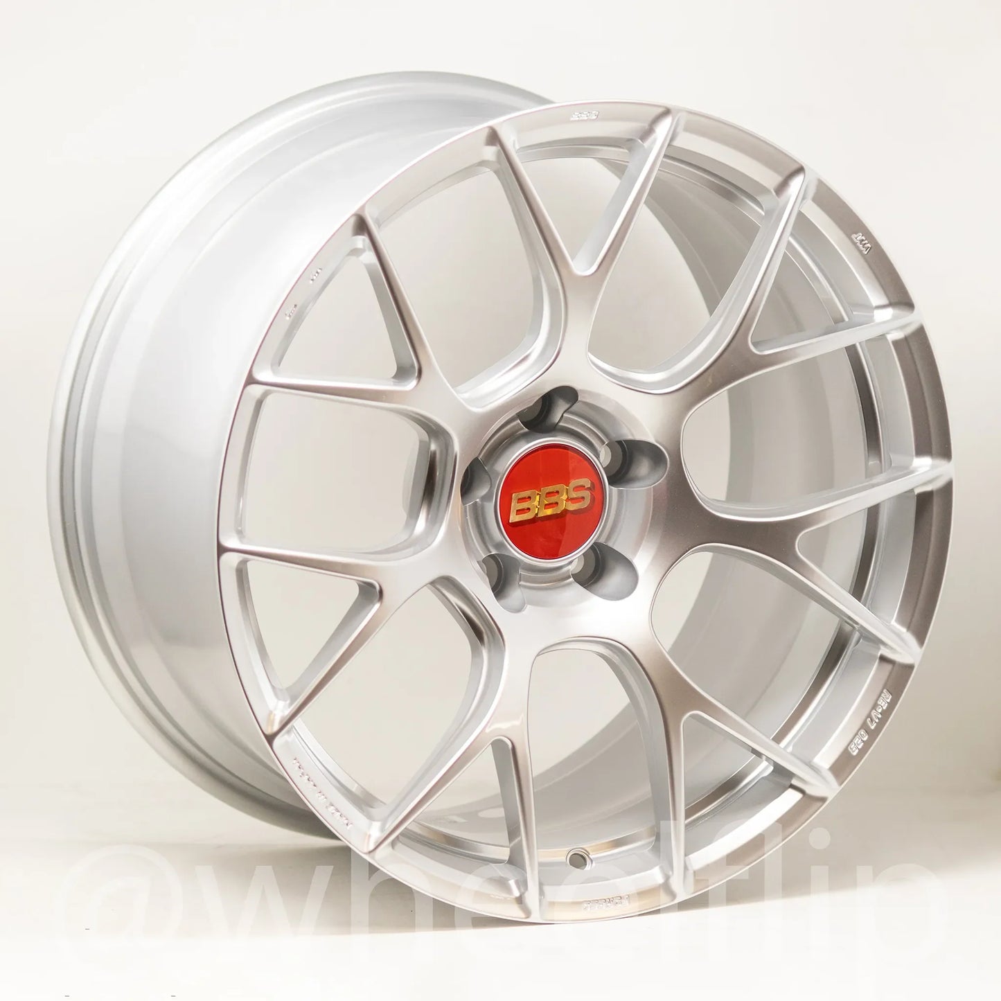 BBS RE-V7 18x9.5 +22 5x114.3 Diamond Silver (SET)