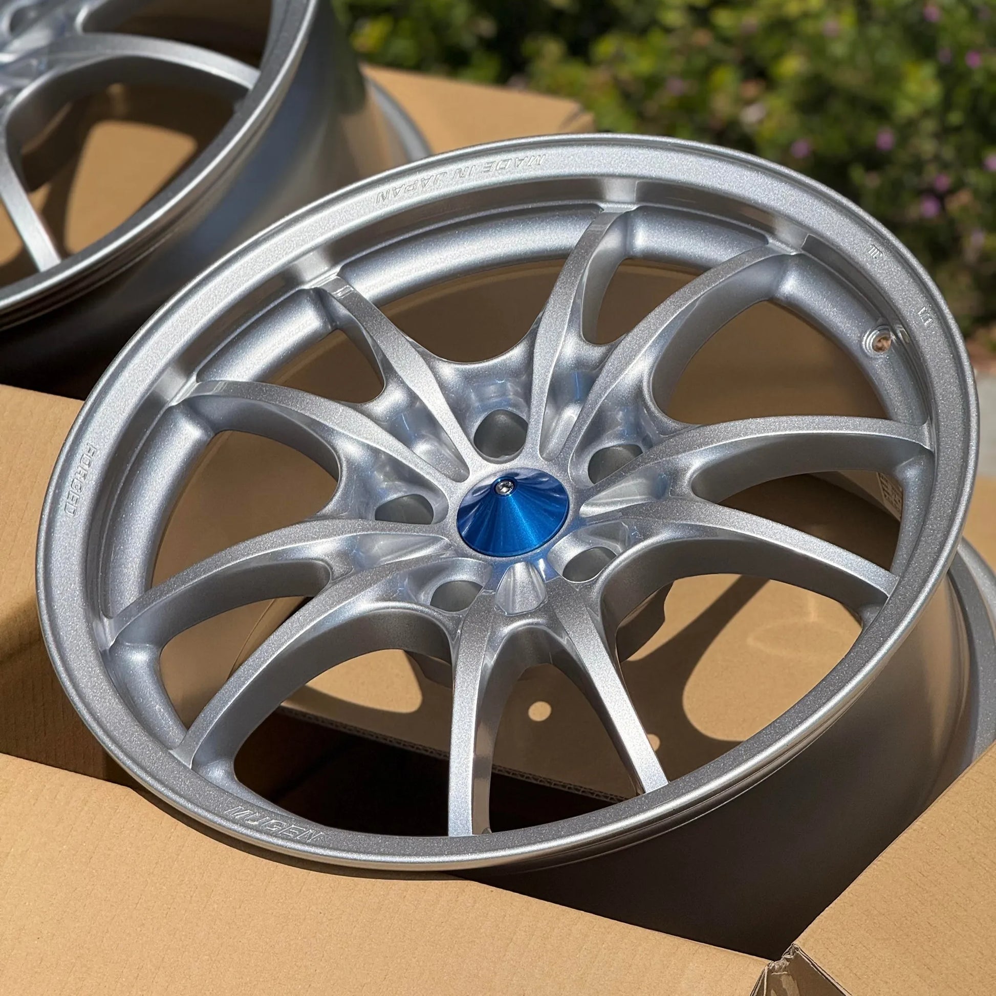 Mugen MF10 17x8.5 +40, 18x10.5 +45 5x114.3 Silver (SET)