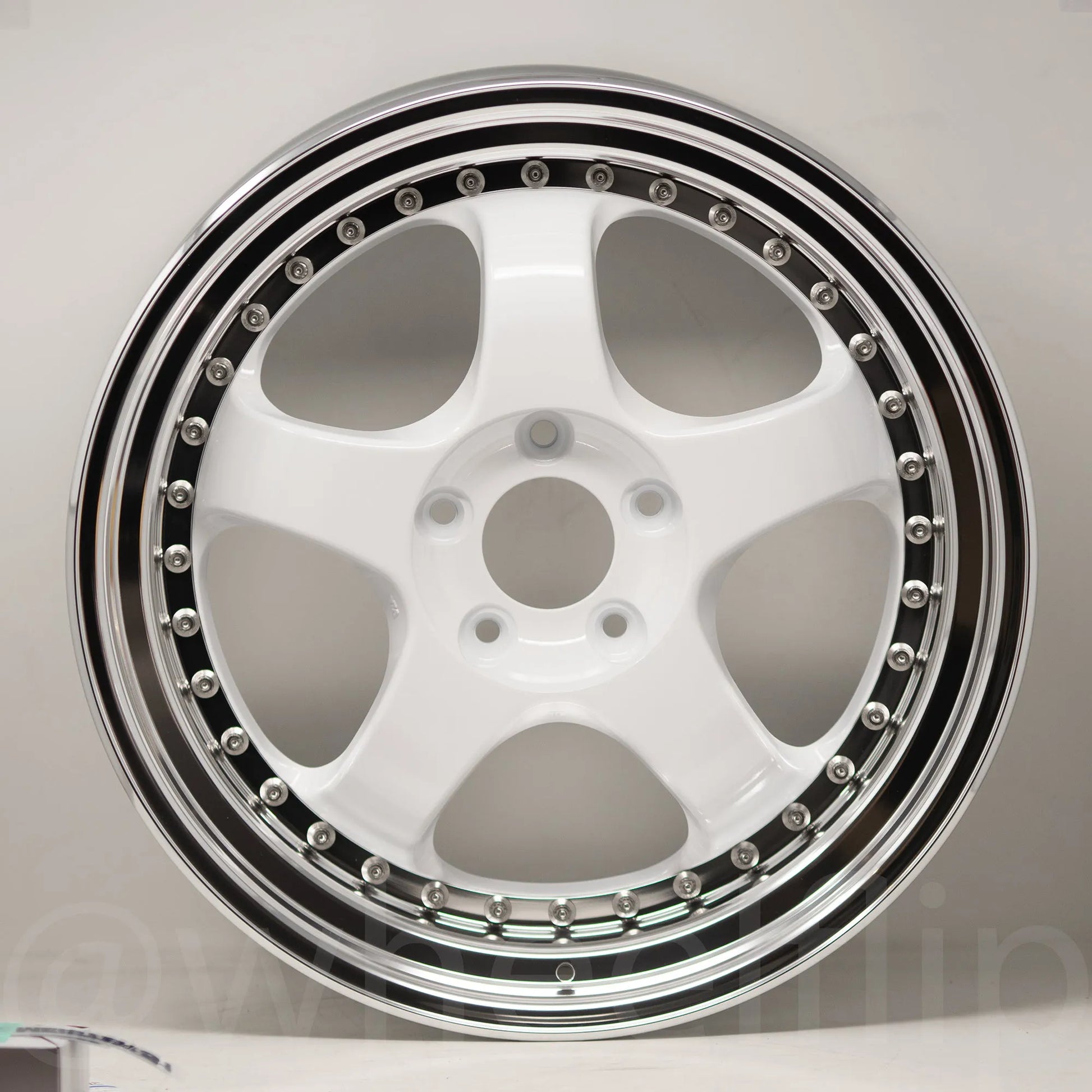 Work Meister S1 3P 18x9.5 +16 5x114.3 White (SET)