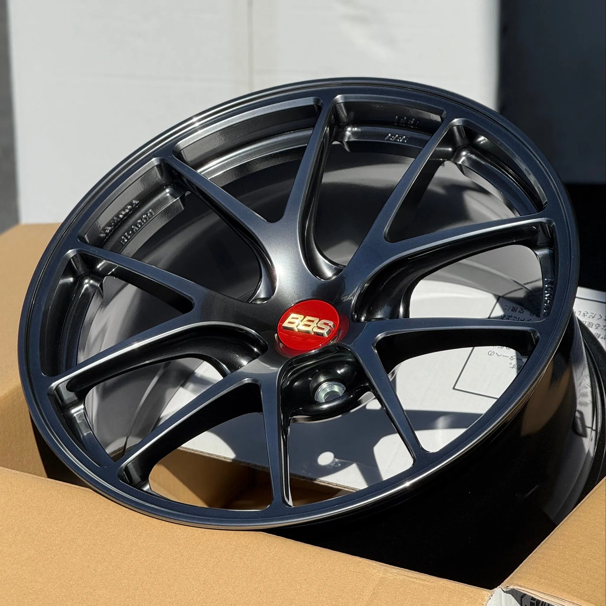 BBS RI-A 18x9.5 +40 5x120 Diamond Black (SET)