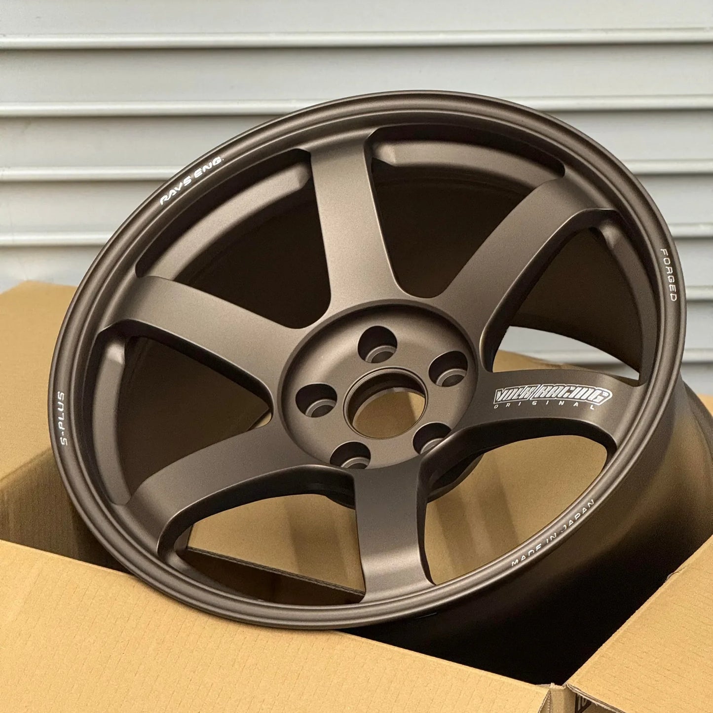 Volk Racing TE37 Saga S-Plus 18x11 +34 5x112 Blast Bronze (SET)