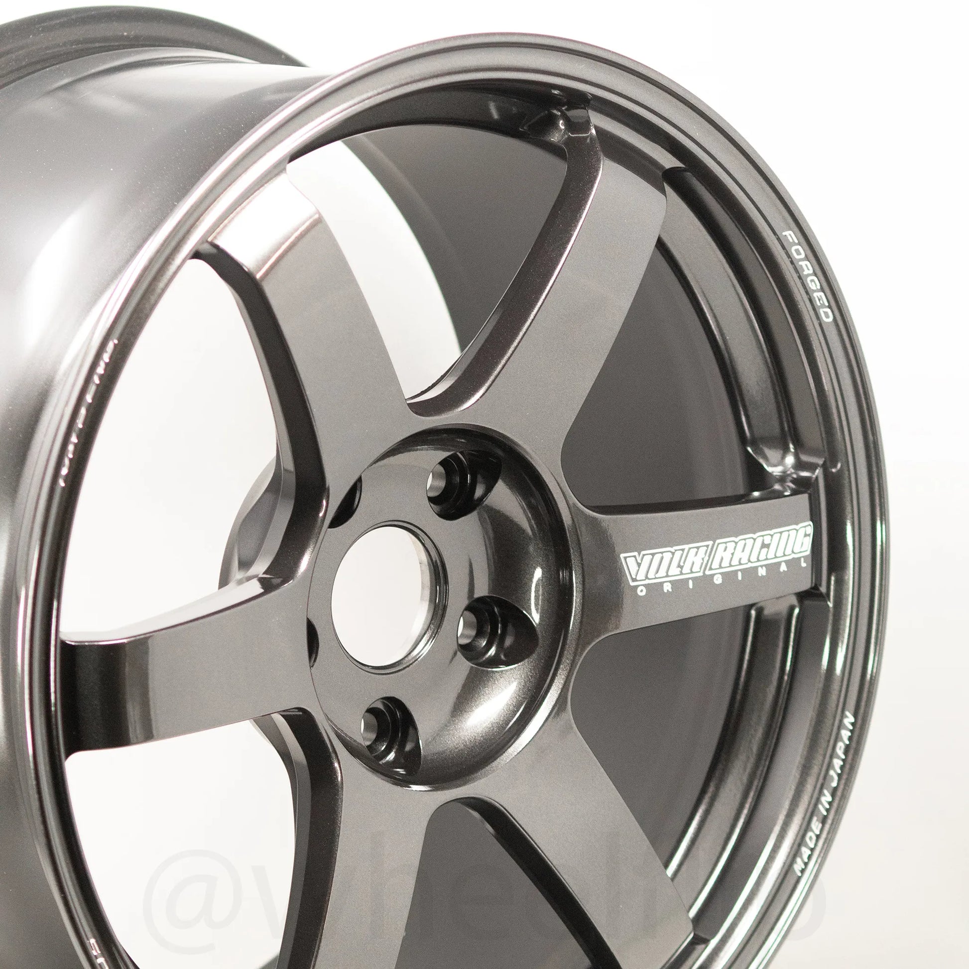 Volk Racing TE37 Saga S-Plus 18x9.5 +45 5x120 Diamond Dark Gunmetal (SET)