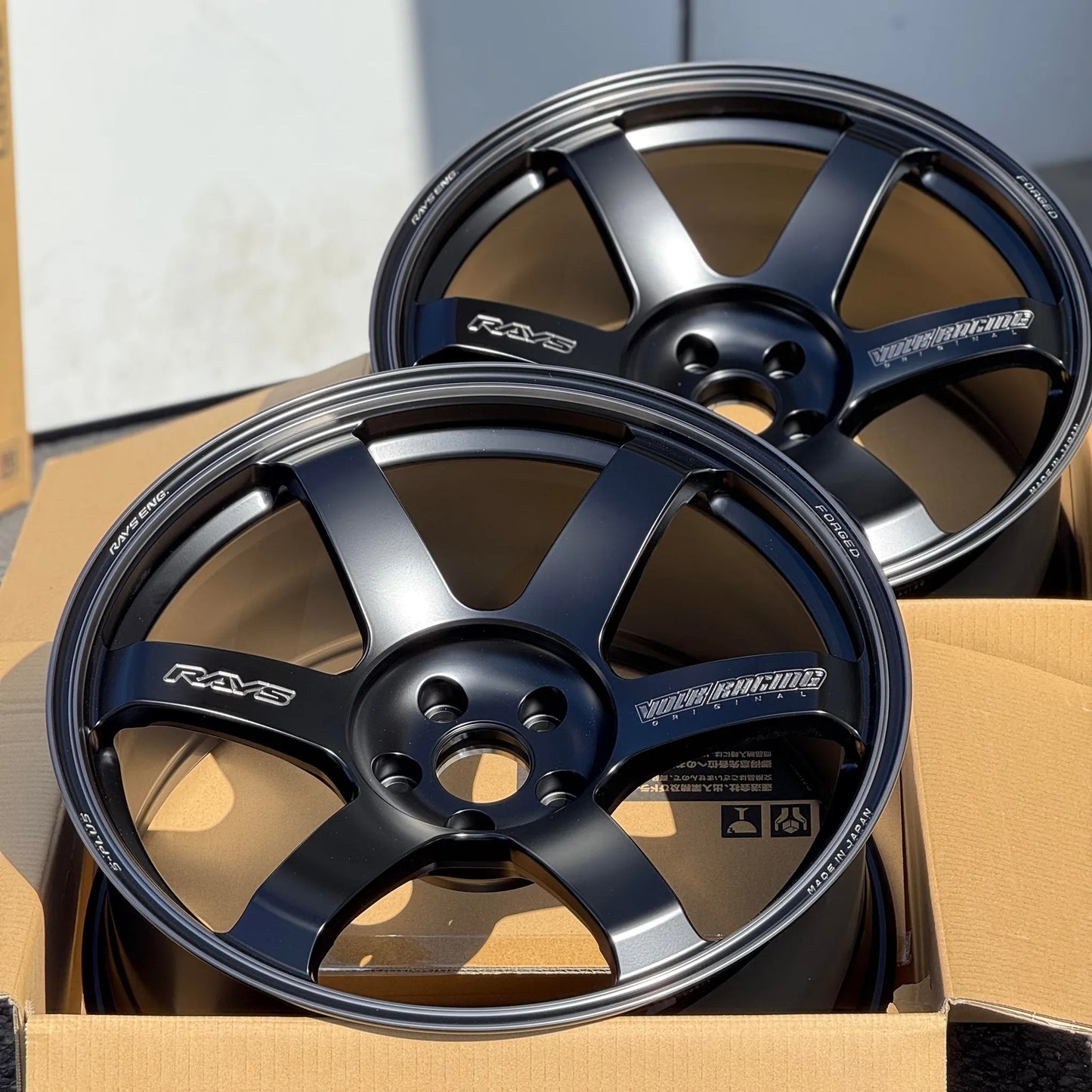 Volk Racing TE37 Saga S-Plus Black Shadow LTD 20x10 +15, 20x11 +15 5x112 Matte Translucent Black (SET)