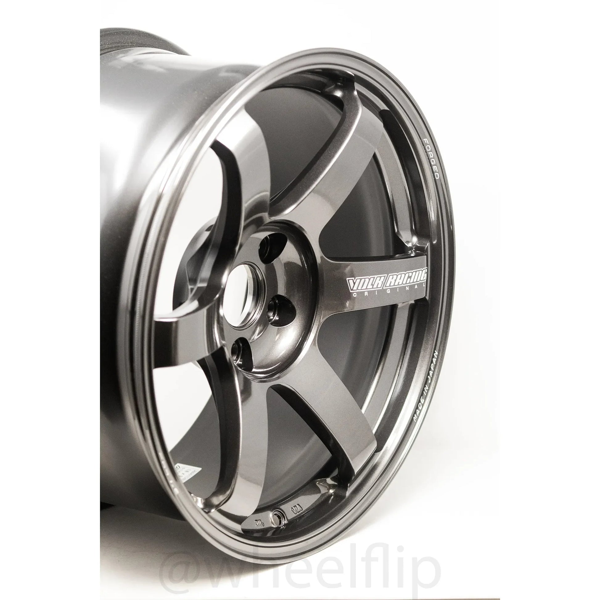 Volk Racing TE37 Saga S-Plus 18x9.5 +22 5x114.3 Diamond Black (SET)