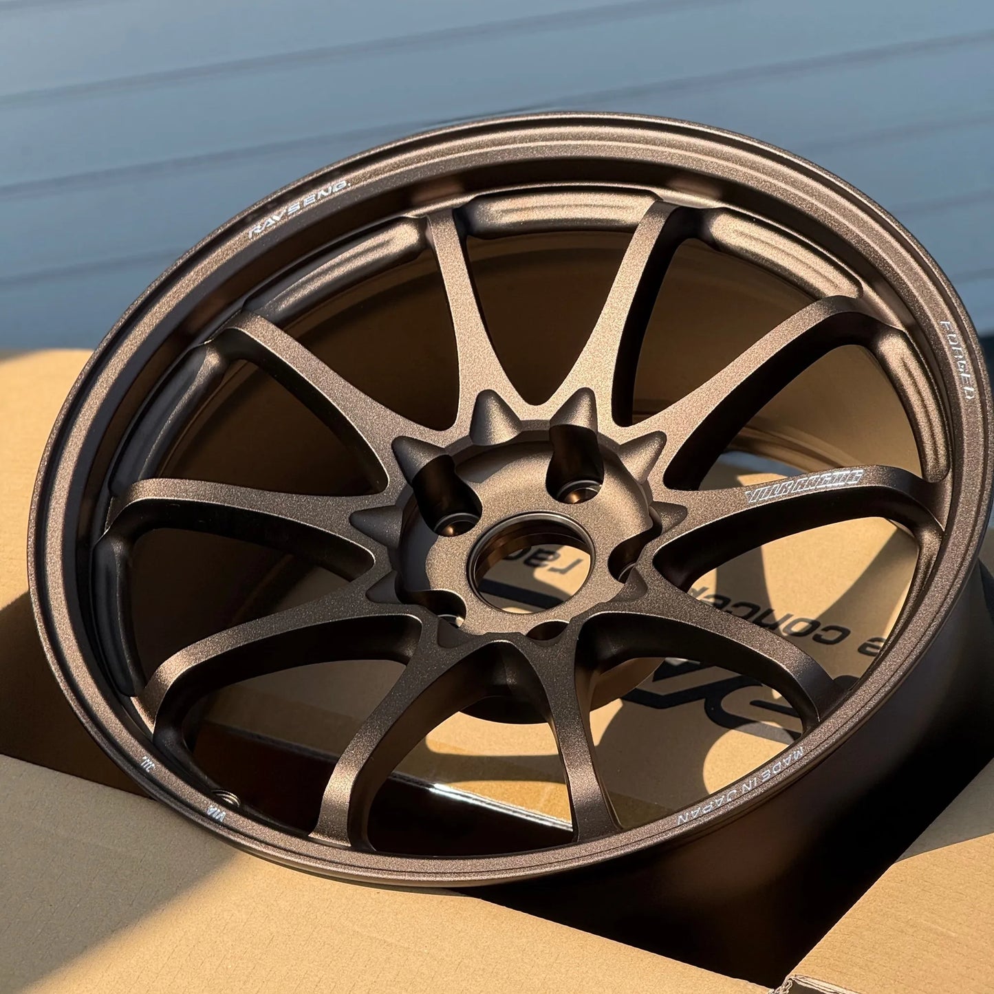 Volk Racing CE28N-Plus 18x9.5 +22 5x114.3 Bronze (SET)