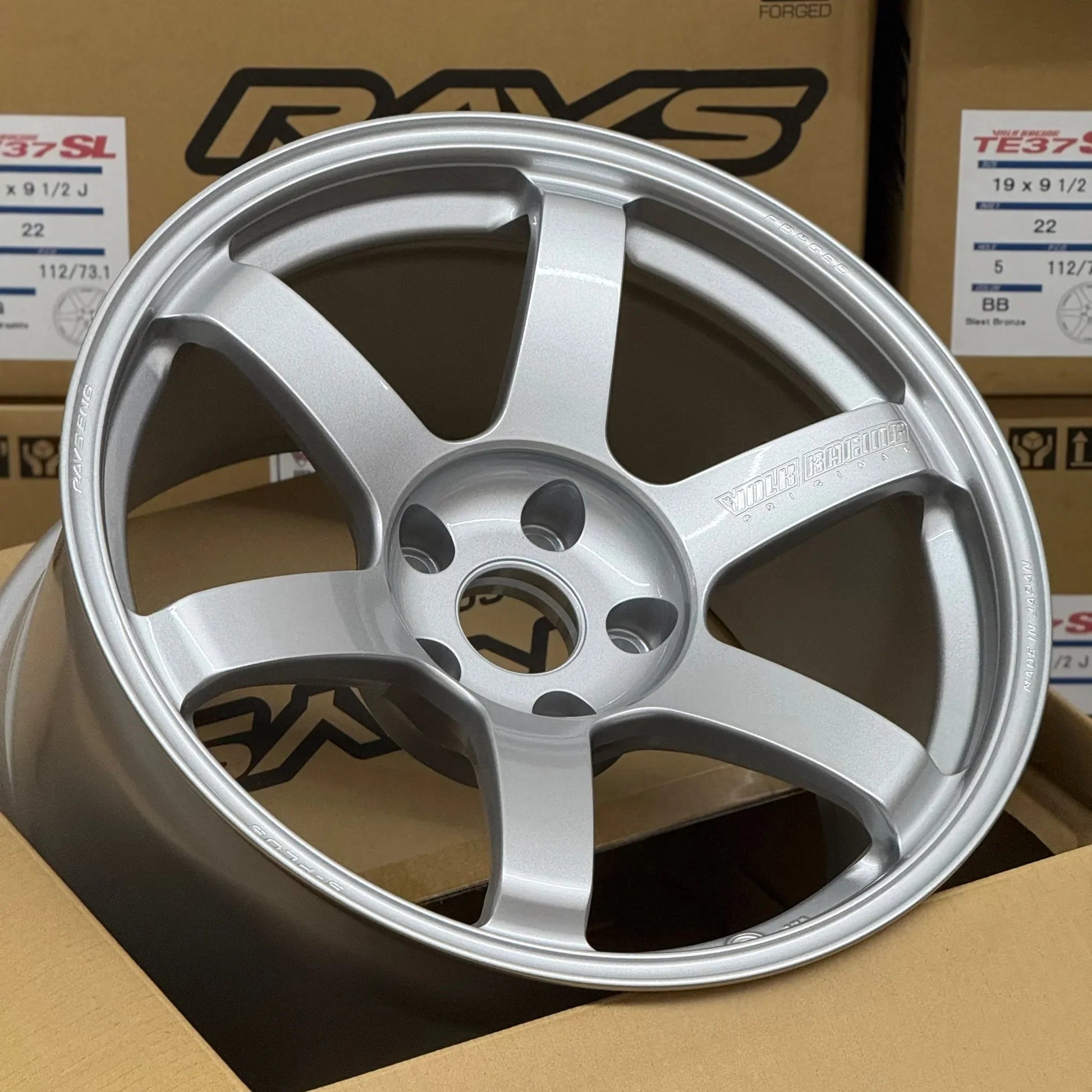 Volk Racing TE37 Saga S-Plus 18x10.5 +20 5x120 Diamond Silver (SET)