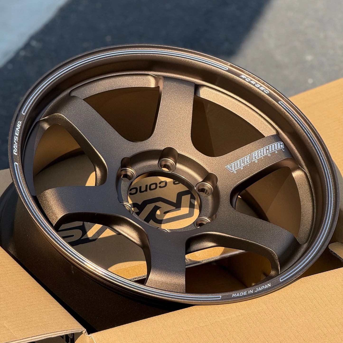 Volk Racing TE37SB 18x8.5 +22 6x139.7 Bronze – WheelFlip Volk Racing TE37SB 18x8.5 +22 6x139.7 Bronze – WheelFlip