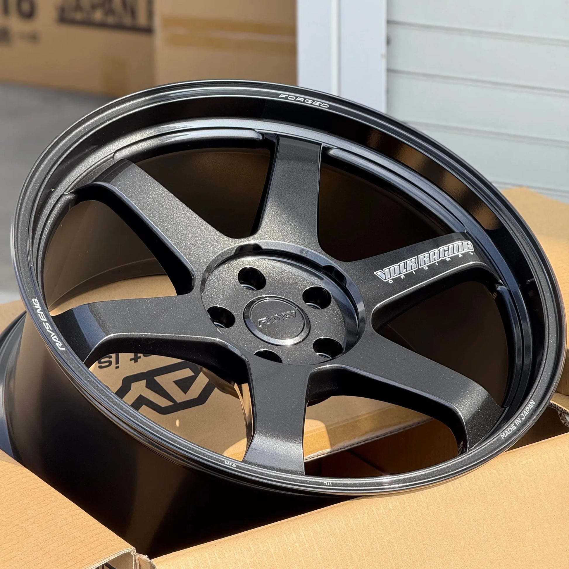 Volk Racing TE37 Ultra M-Spec 20x10 +30 5x114.3 Diamond Dark Gunmetal (SET)