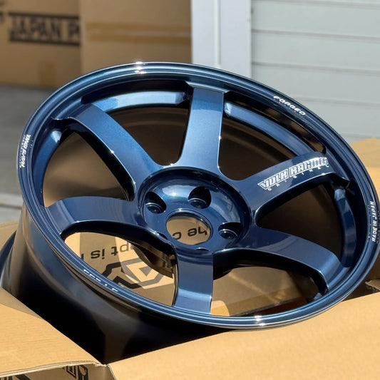 Volk Racing TE37 Saga S-Plus 18x9.5 +22 5x114.3 Mag Blue (SET)