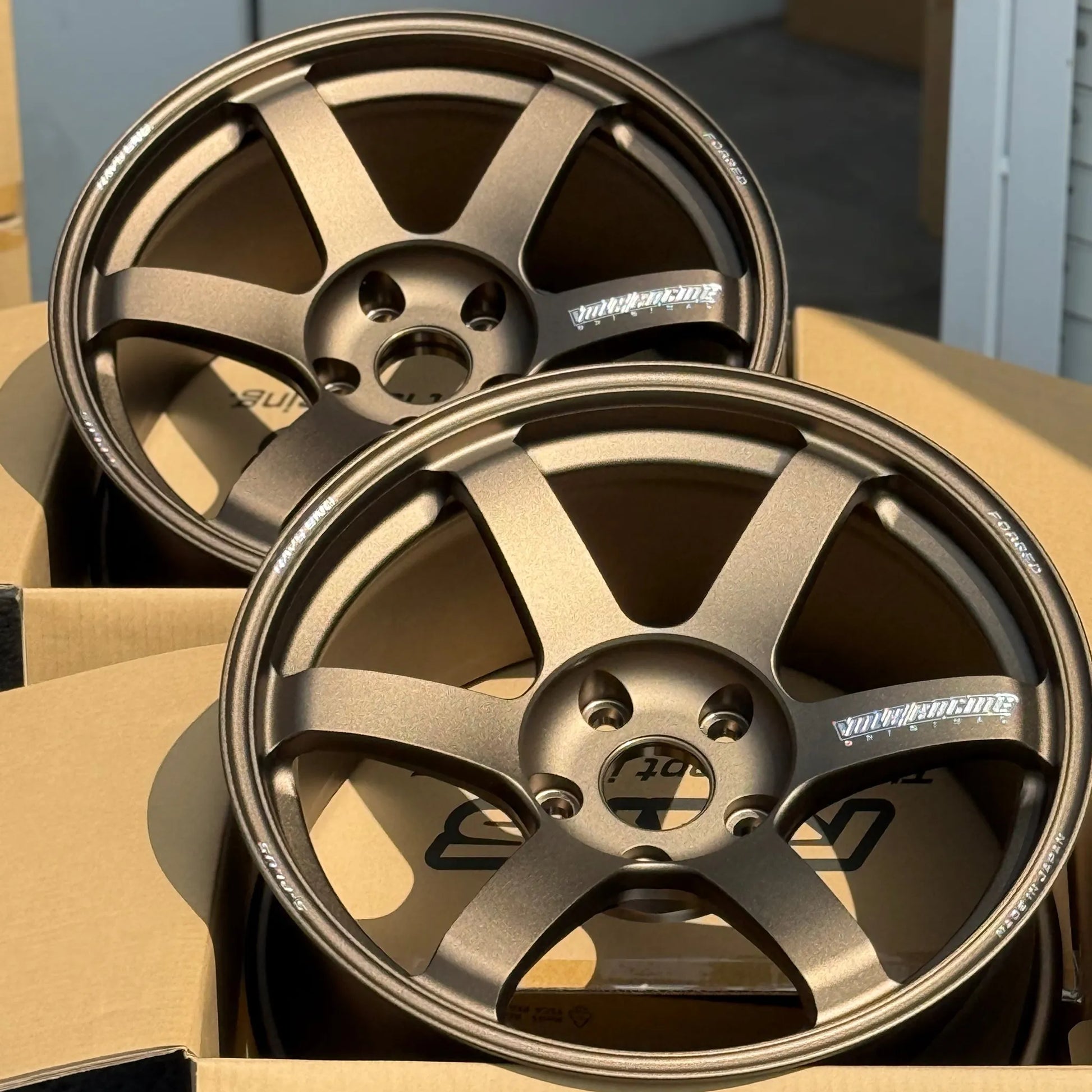 Volk Racing TE37 Saga S-Plus 18x10 +25, 18x11 +34 5x120 Bronze (SET)