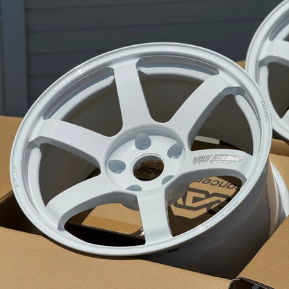 Volk Racing TE37 Saga S-Plus 18x10 +25, 18x11 +34 5x112 Dash White (SET)