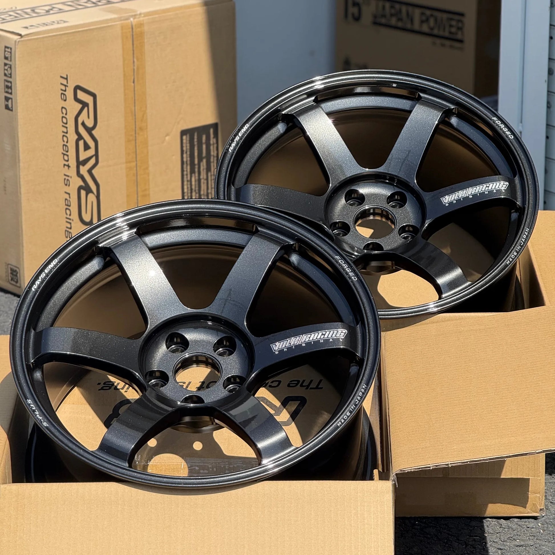 Volk Racing TE37 Saga S-Plus 18x10 +25, 18x11 +34 5x112 Diamond Dark Gunmetal (SET)