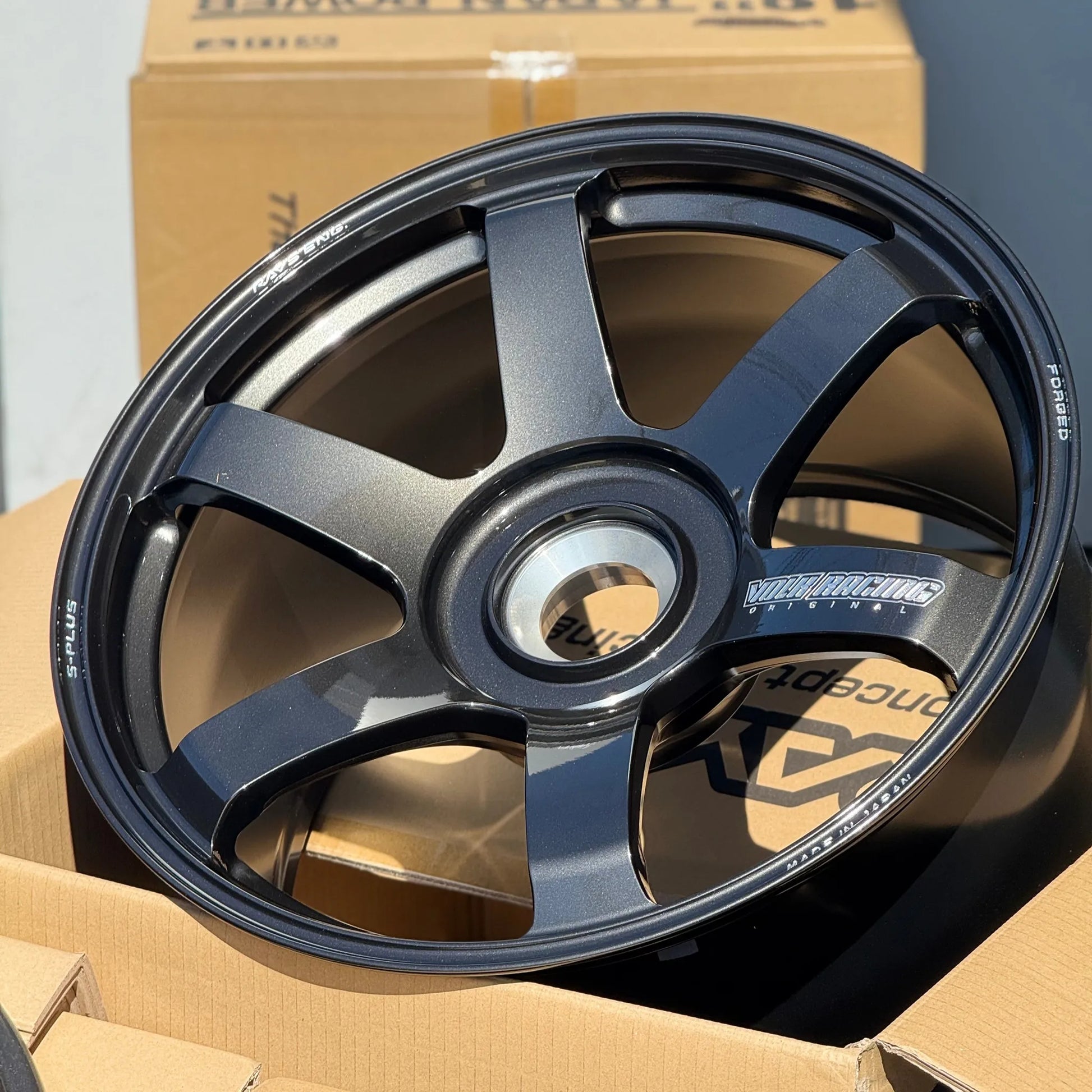 Volk Racing TE37 Saga S-Plus 20x9.5 +45, 20x12 +44 CL Diamond Black (SET)