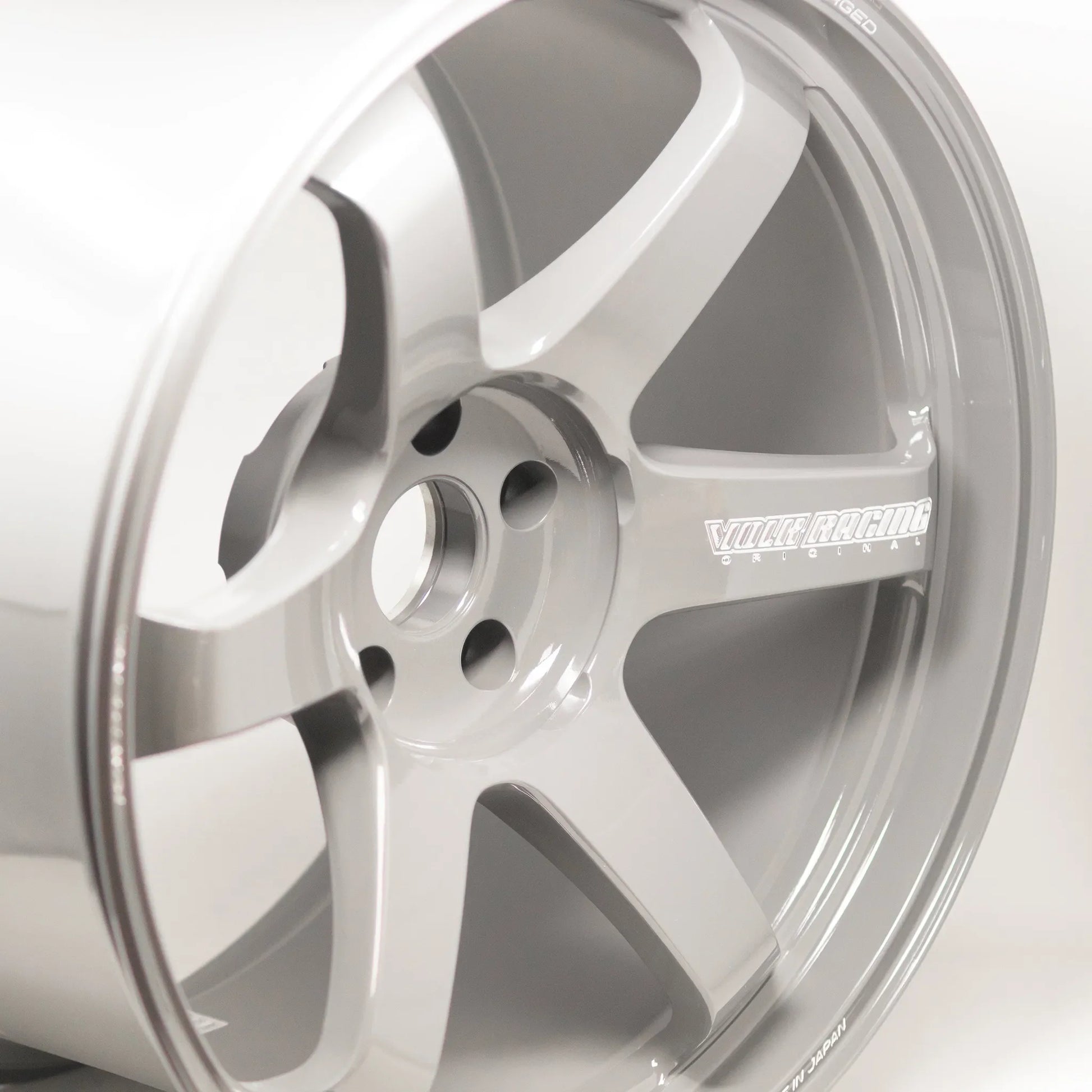 Volk Racing TE37 Saga S-Plus 20x10 +30, 20x12 +20 5x114.3 Arms Gray (SET)