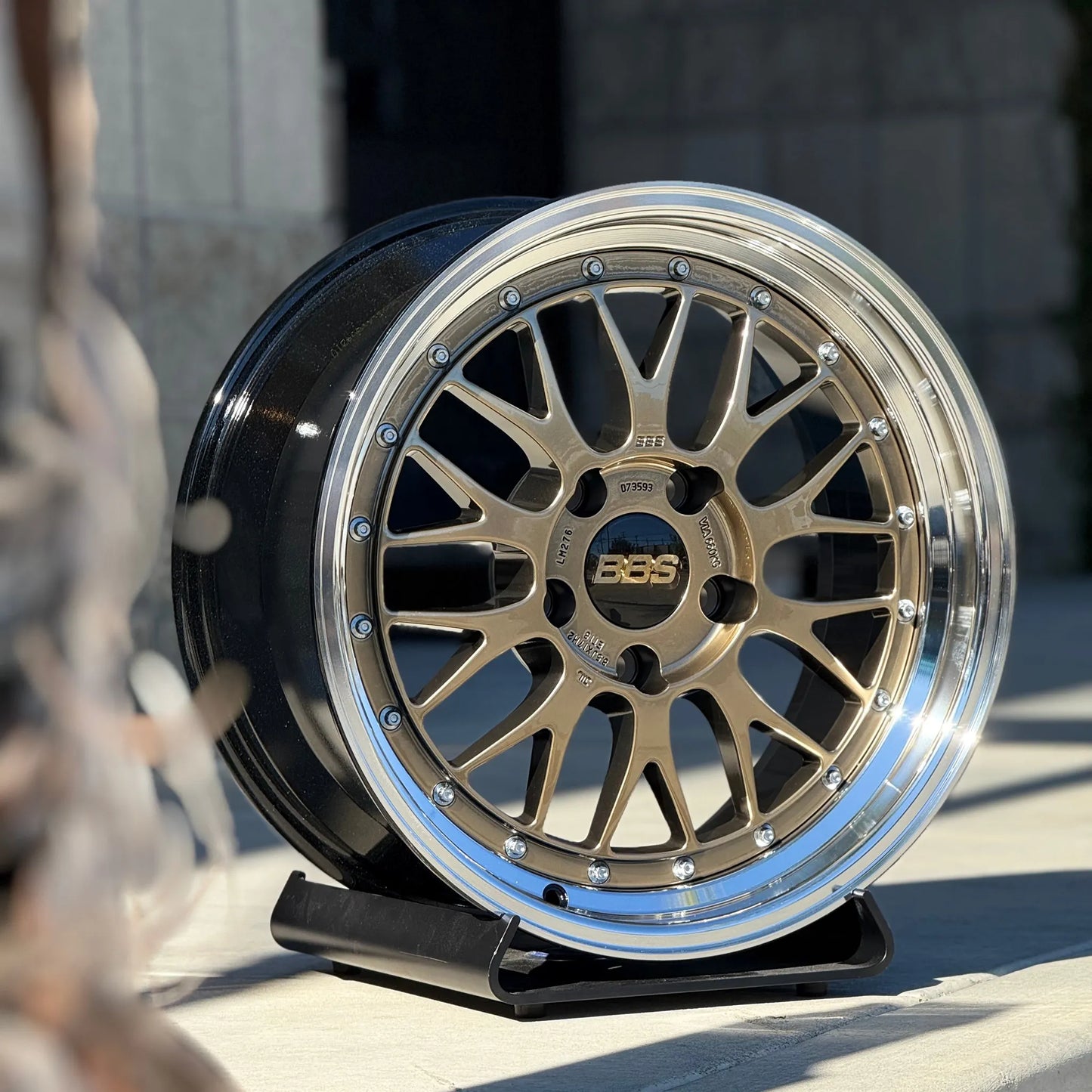 BBS LM 17x8.5 +18 5x120 Diamond Gold (SET)