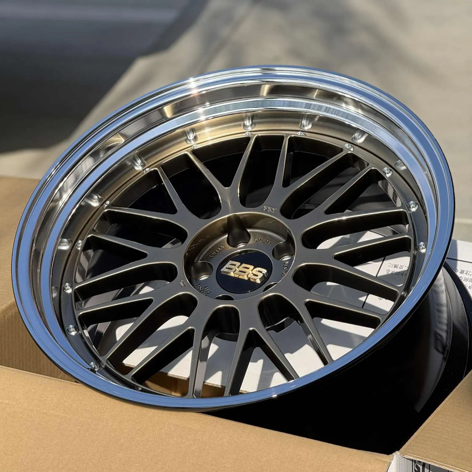 BBS LM 20x9.5 +8, 20x10.5 +15 5x112 Diamond Gold (SET)