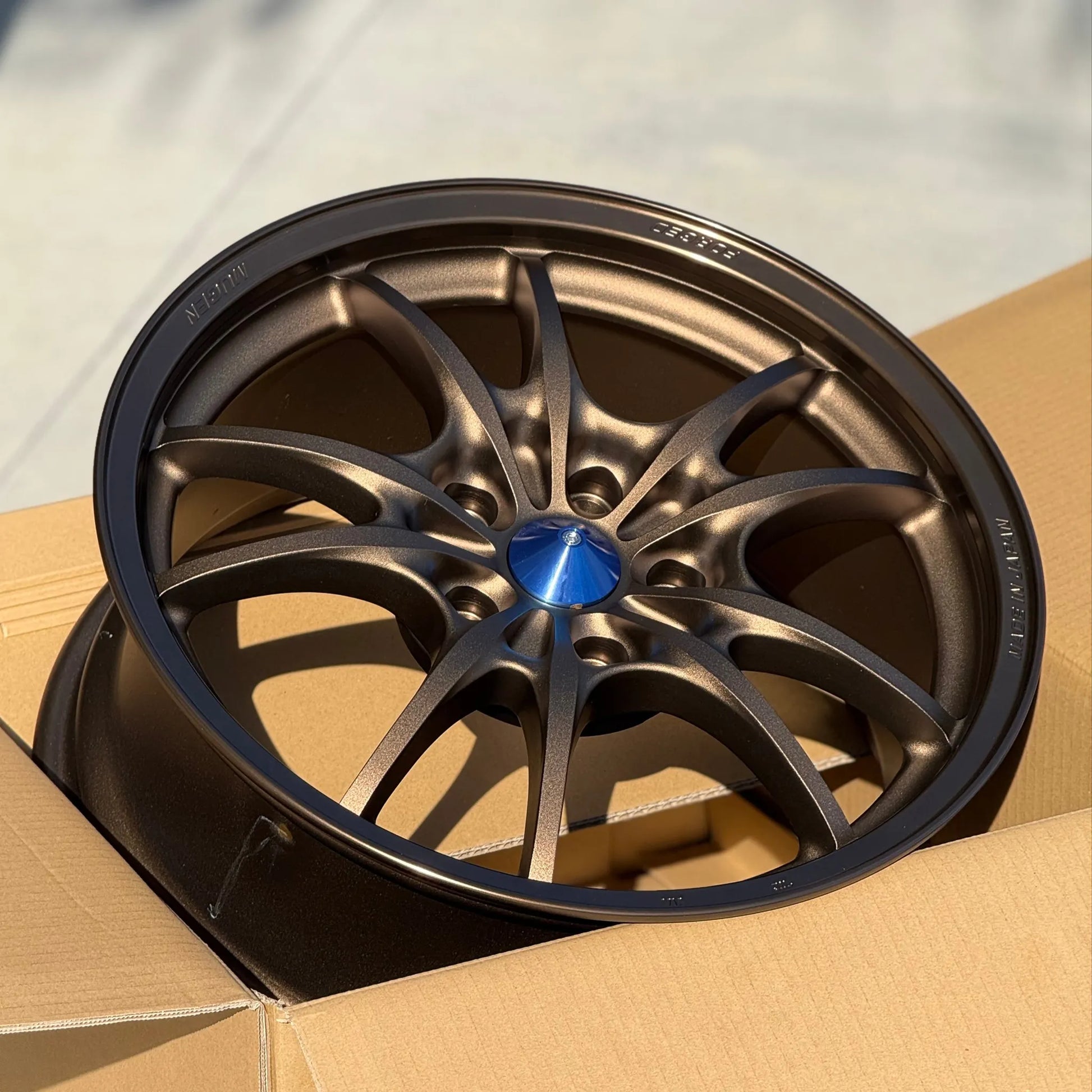 Mugen MF10 17x8 +45 5x114.3 Bronze (SET)