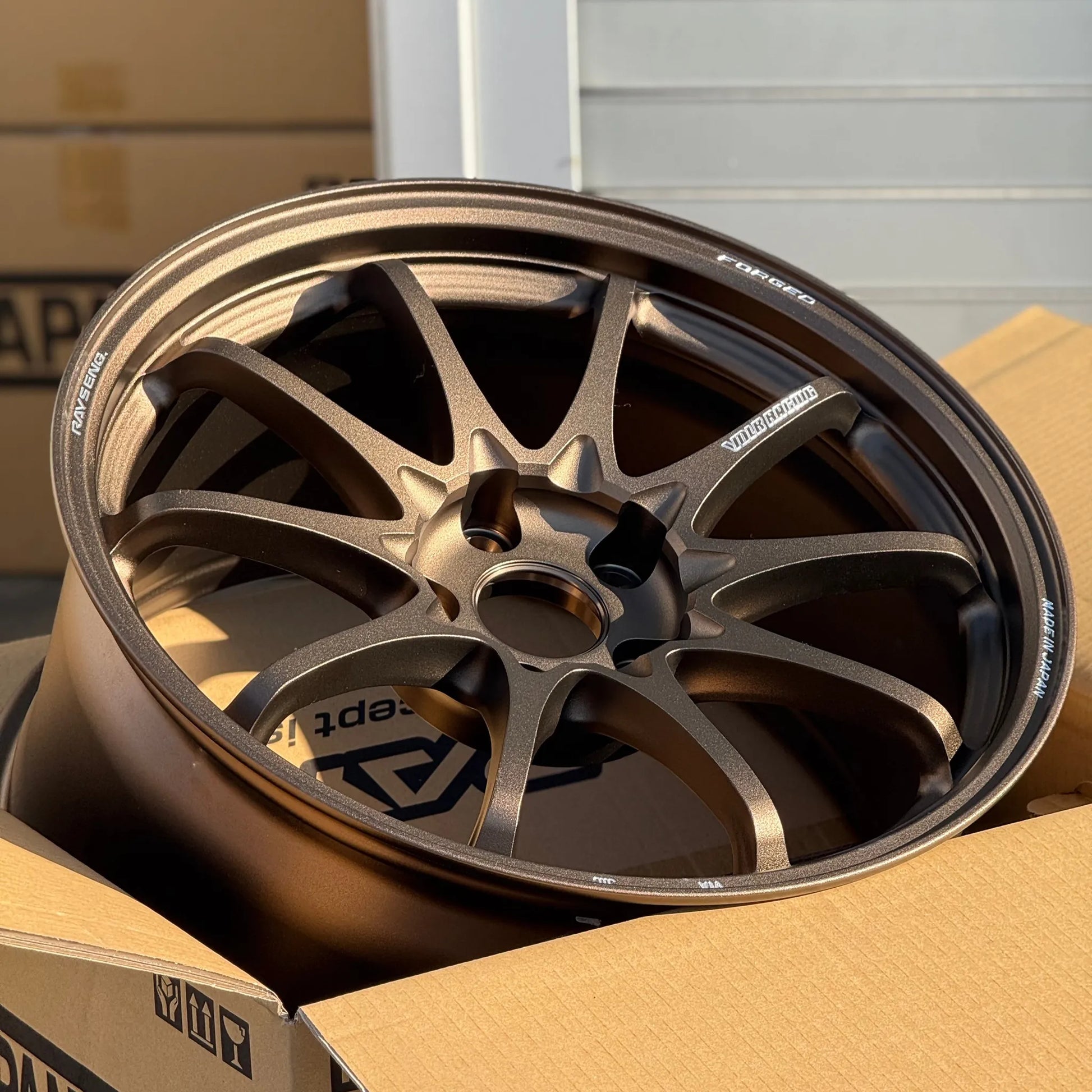 Volk Racing CE28N-Plus 18x9.5 +38 5x120 Bronze (SET)