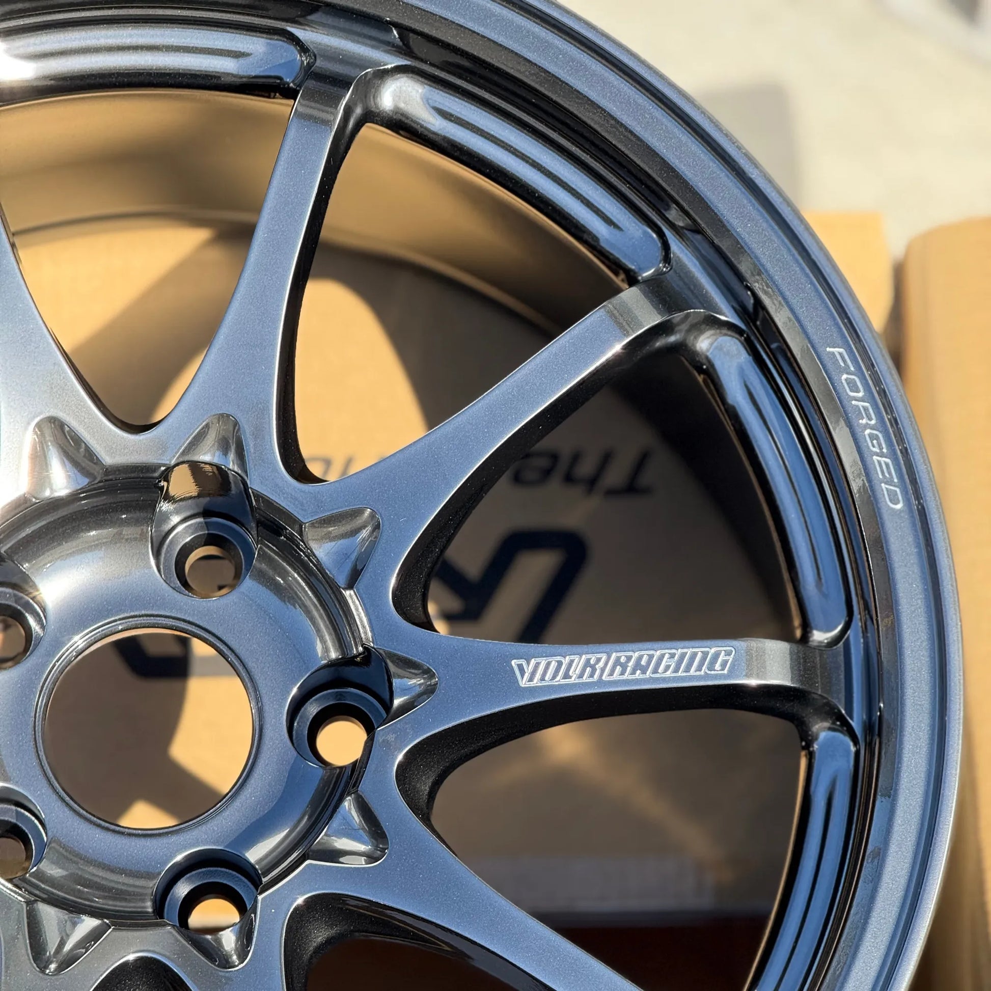 Volk Racing CE28N-Plus 17x9 +22 5x114.3 Shining Black Metal (SET)