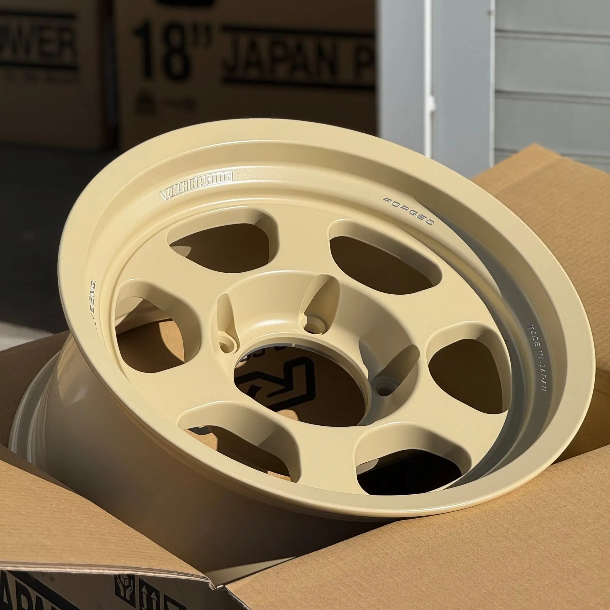 Volk Racing TE37XT LTD 16x8 +0 5x150 Desert Yellow (SET)