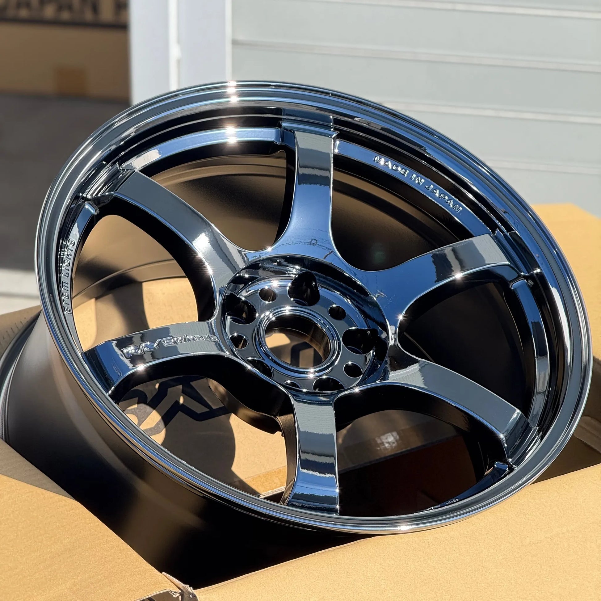 Gram Lights 57DR Limited 18x9.5 +22 5x114.3 Rays Black Metal Coat (SET)