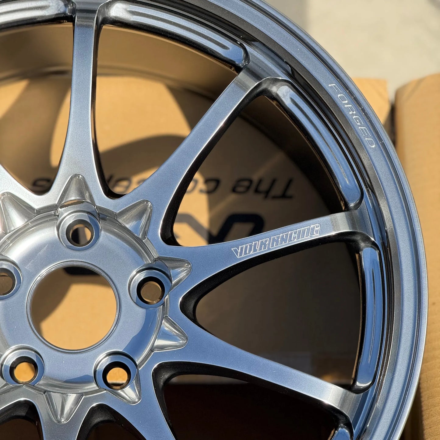 Volk Racing CE28N-Plus 18x9.5 +38 5x114.3 Shining Light Metal (SET)