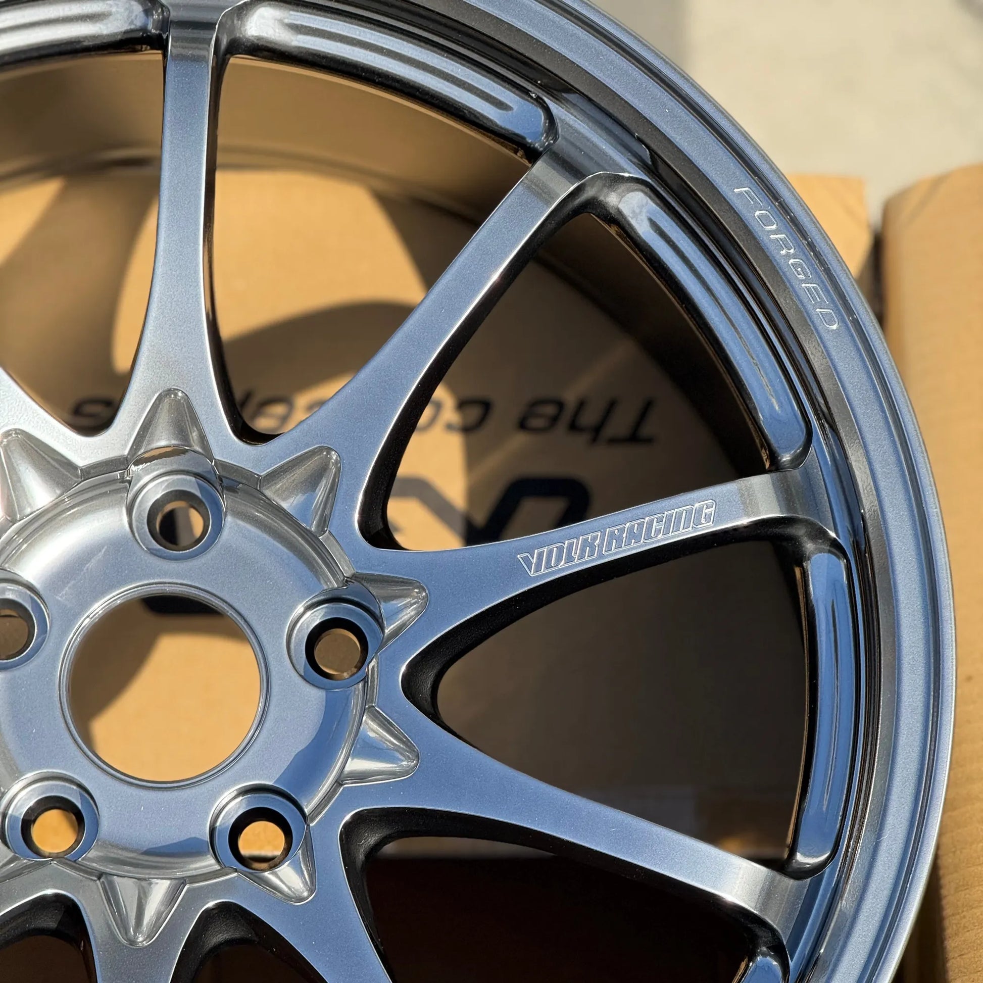 Volk Racing CE28N-Plus 18x9.5 +38 5x114.3 Shining Light Metal (SET)