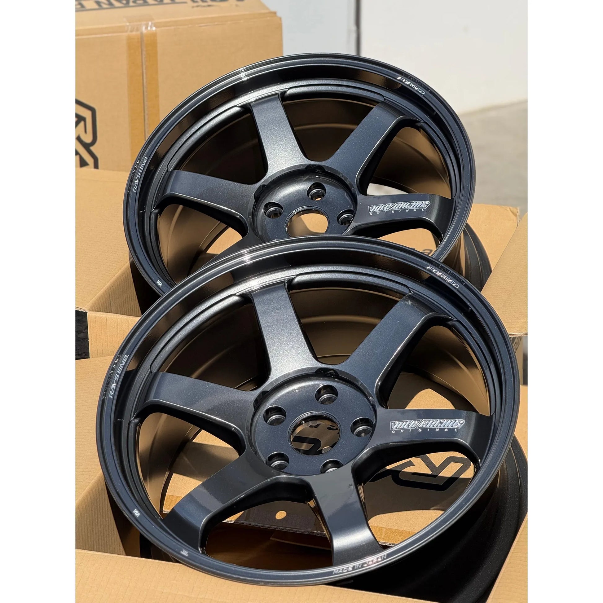Volk Racing TE37 Ultra M-Spec 19x9.5 +23, 19x11 +37 5x120 Dark Gunmetal (SET)