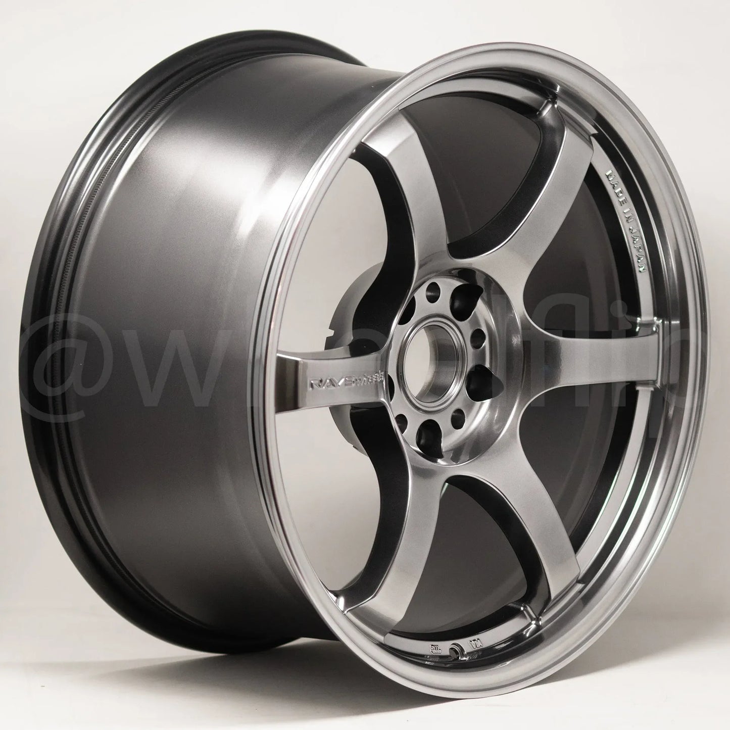 Gram Lights 57DR 18x9.5 +38 5x114.3 Grace Silver (SET)