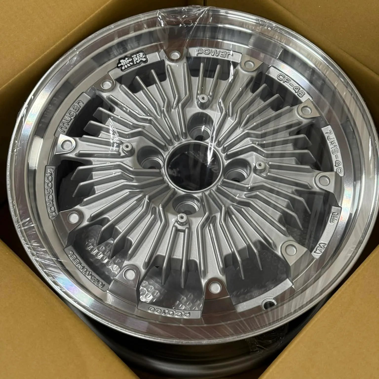 Mugen CF-48 Glory Labs Edition 15x7 +40 4x100 Silver (SET)