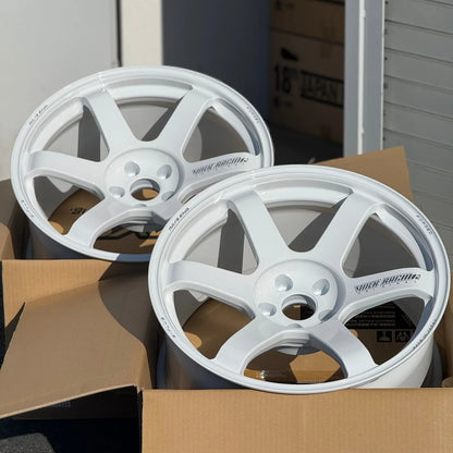 Volk Racing TE37 Saga S-Plus 19x10 +8, 19x11 +18 5x112 Dash White (SET)