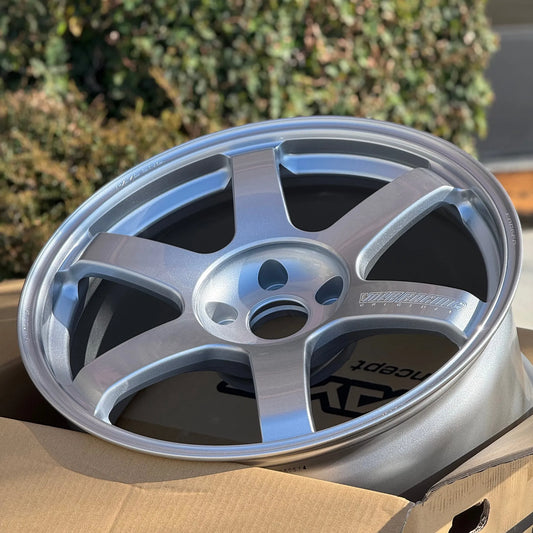 Volk Racing TE37 Saga S-Plus 19x9.5 +36 5x120 Diamond Silver (SET)