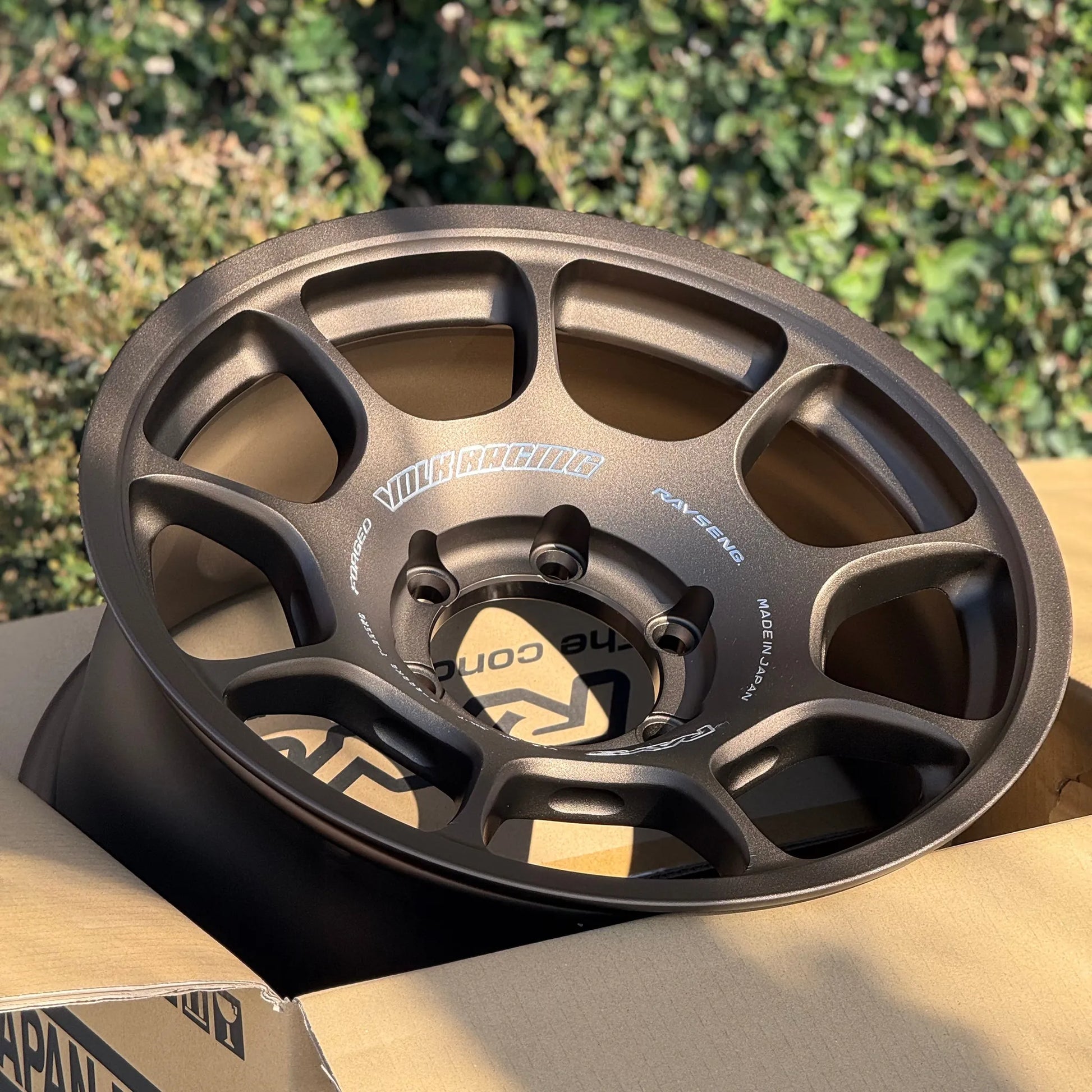 Volk Racing ZE40X 17x8.5 +15 6x139.7 Bronze (SET)
