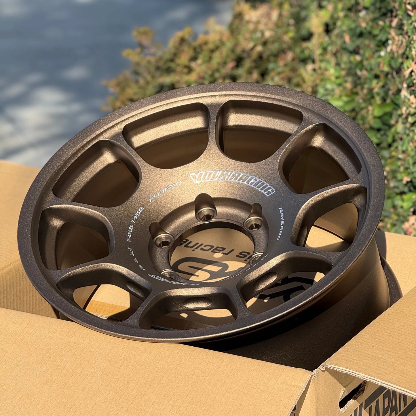 Volk Racing ZE40X 17x8.5 +15 6x139.7 Bronze (SET)