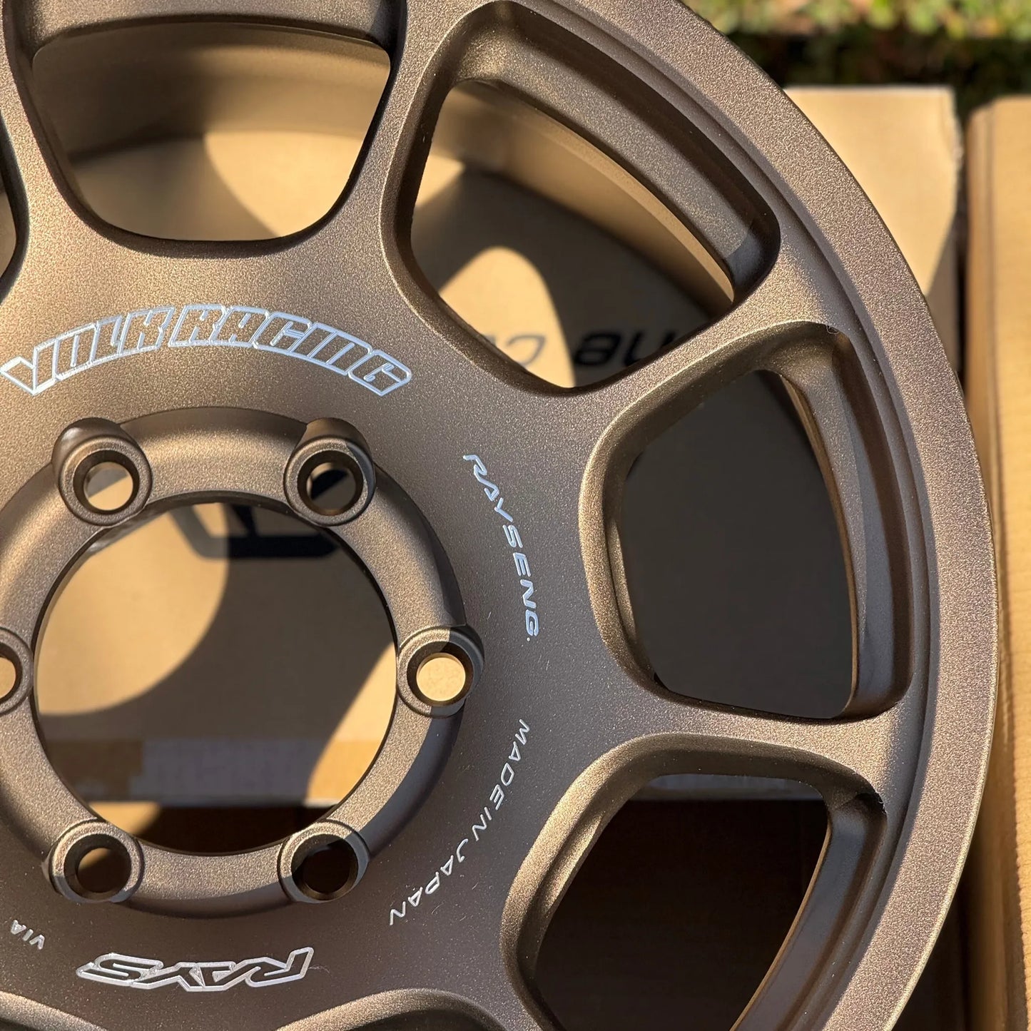 Volk Racing ZE40X 17x8.5 +15 6x139.7 Bronze (SET)