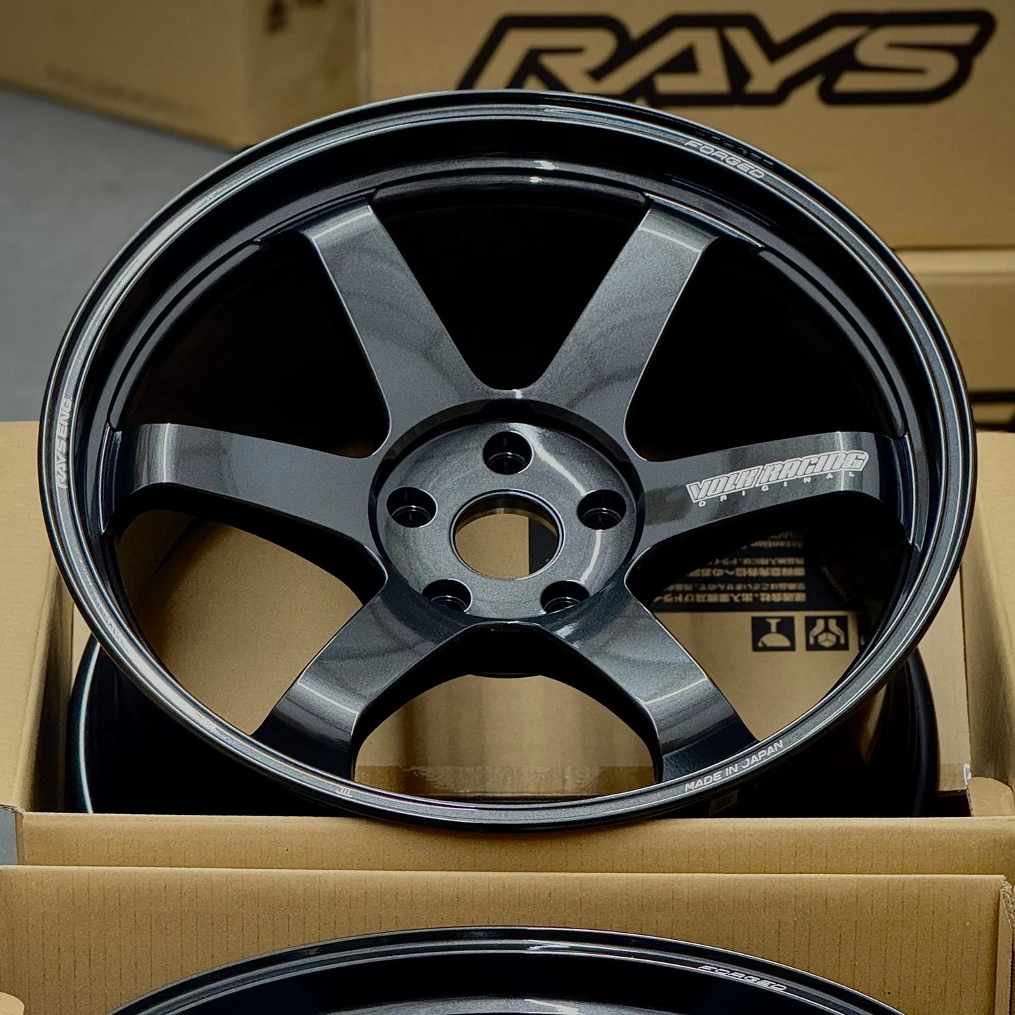 Volk Racing TE37 Ultra M-Spec 20x10 +30, 20x11 +32 5x120 Diamond Dark Gunmetal (SET)