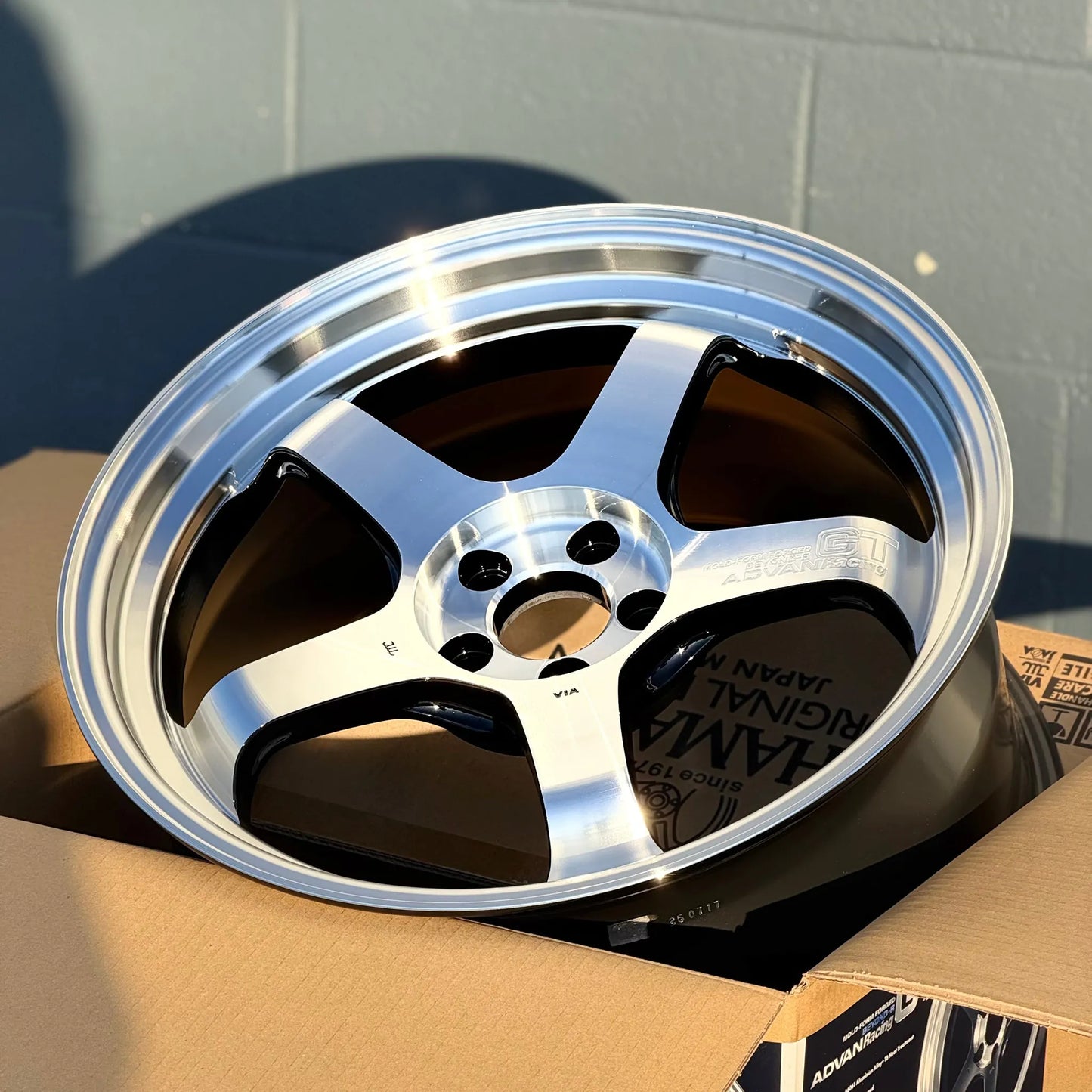 Advan GT Beyond-R 18x9.5 +45 5x100 Machining & Diamond Cutting (SET)
