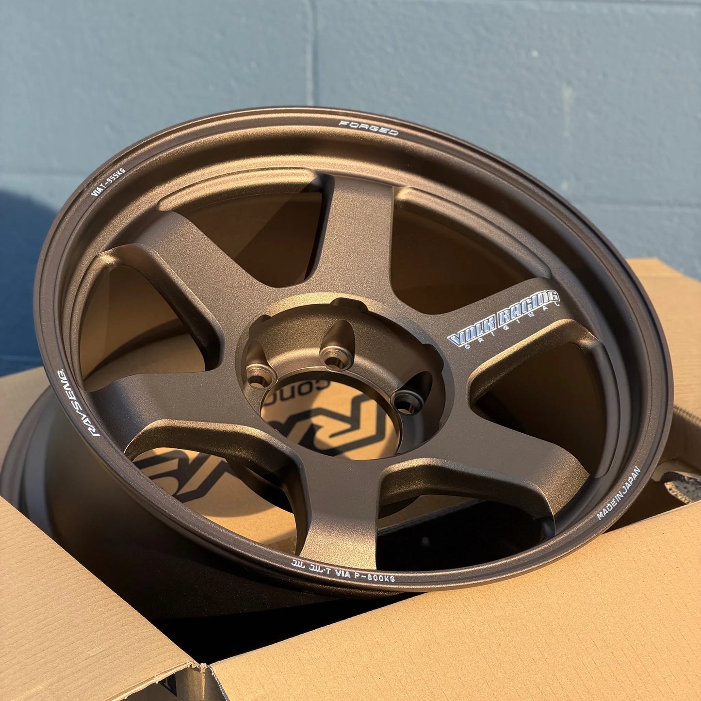 Volk Racing TE37 Ultra Large PCD M-Spec 18x9 +0 6x139.7 Bronze (SET)