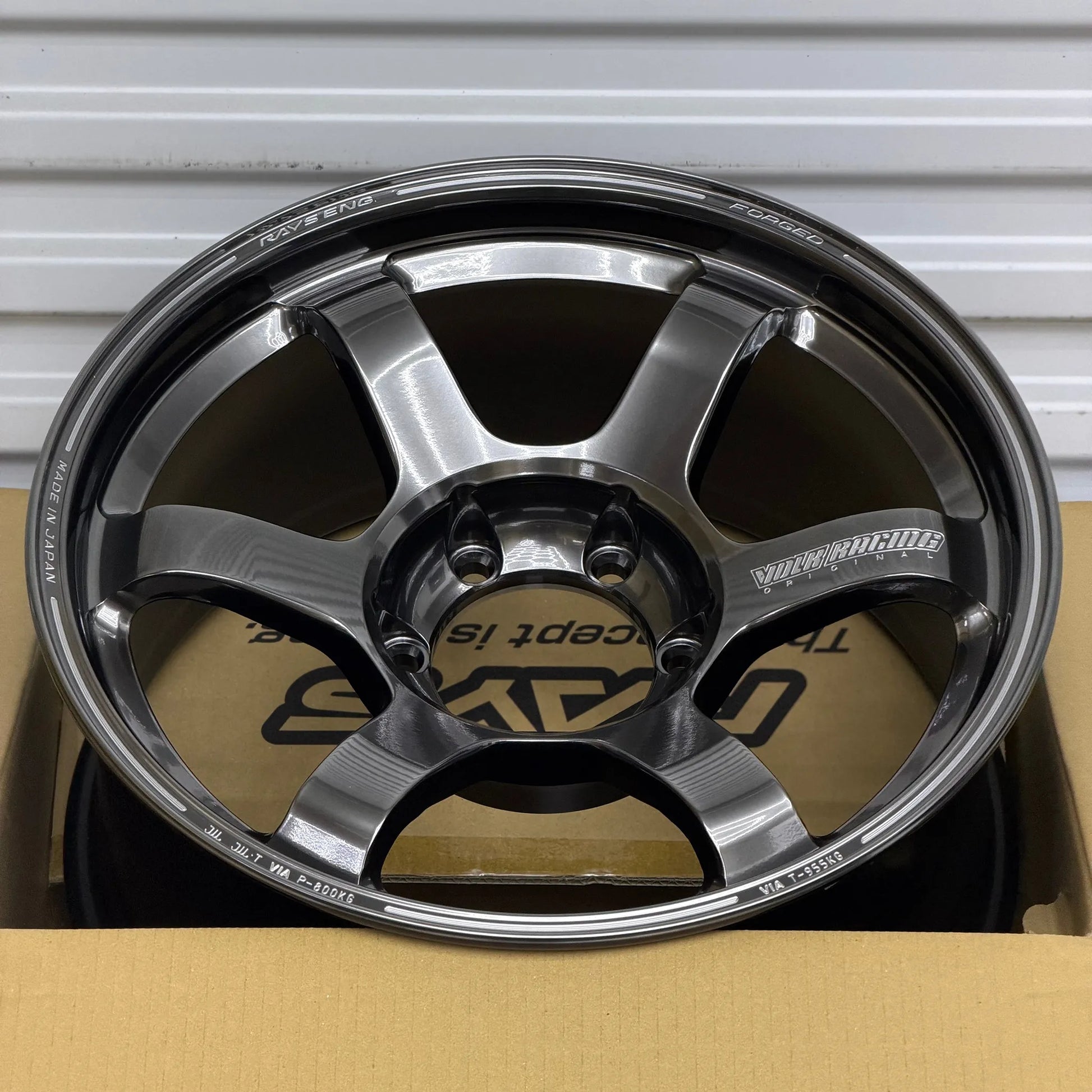 Volk Racing TE37 Large PCD Progressive Model II 18x9 +0 6x139.7 Shining Black Metal (SET)