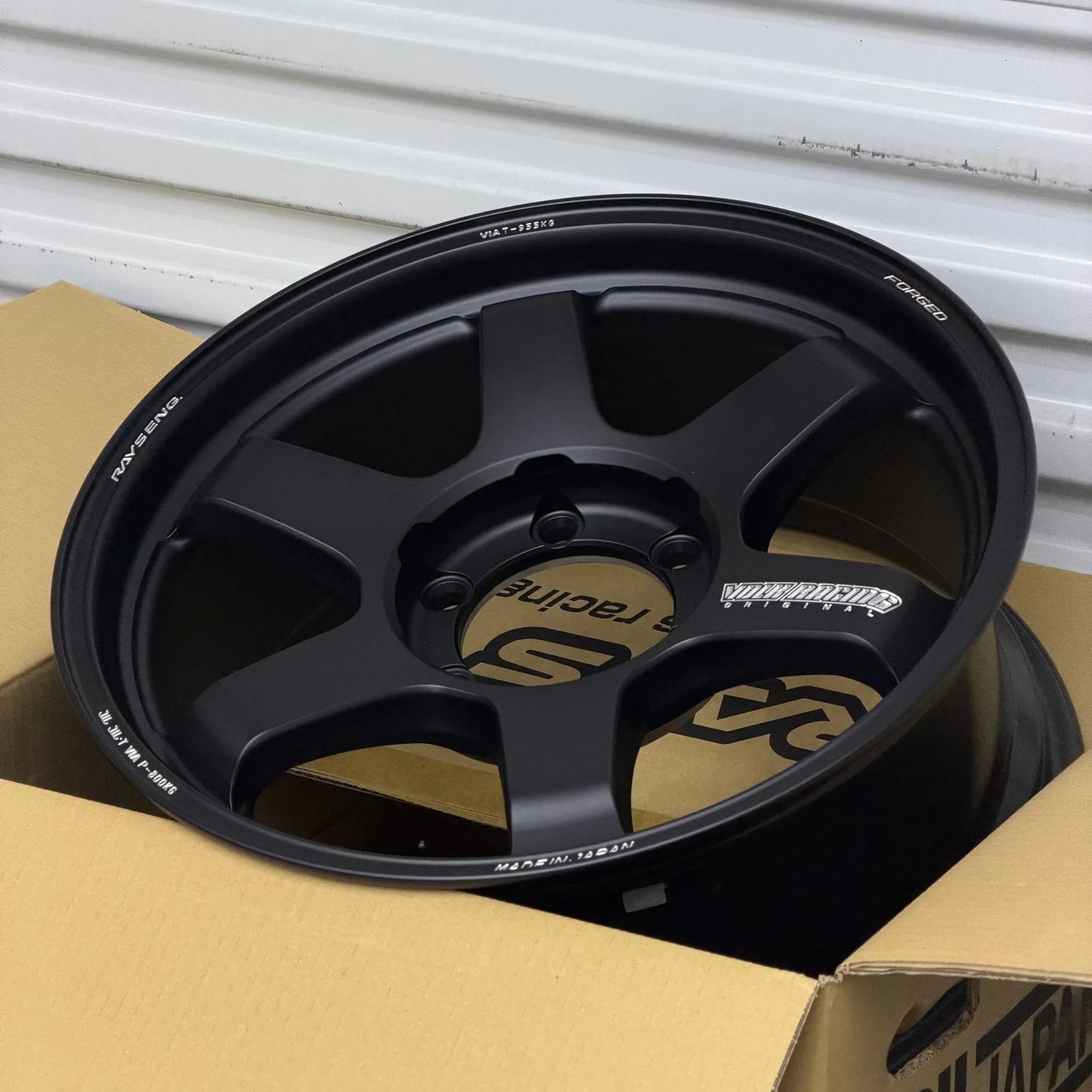 Volk Racing TE37 Ultra Large PCD M-Spec 18x8 +20 6x139.7 Matte Black (SET)
