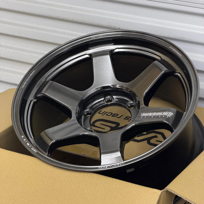 Volk Racing TE37 Ultra Large PCD M-Spec 18x9 +15 6x139.7 Shining Black Metal (SET)