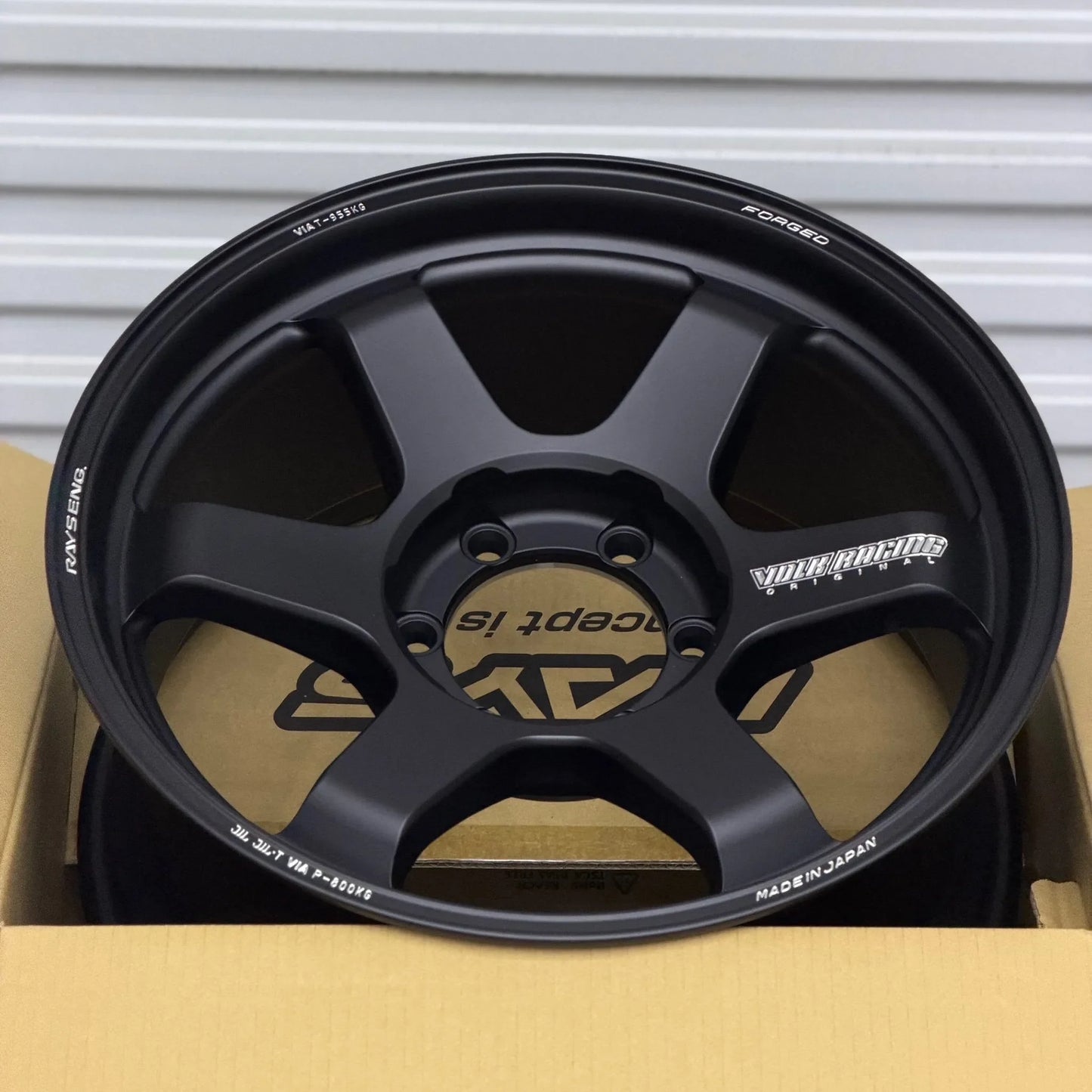 Volk Racing TE37 Ultra Large PCD M-Spec 18x9 +15 6x139.7 Matte Black (SET)