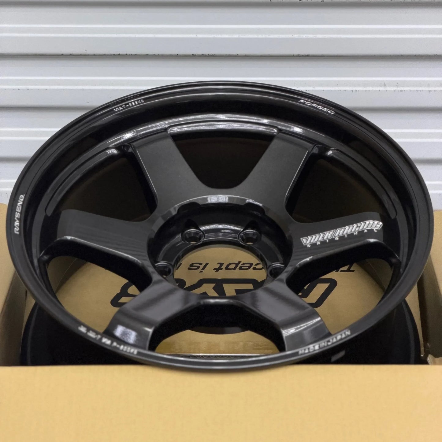 Volk Racing TE37 Ultra Large PCD M-Spec 18x8 +0 6x139.7 Diamond Dark Gunmetal (SET)