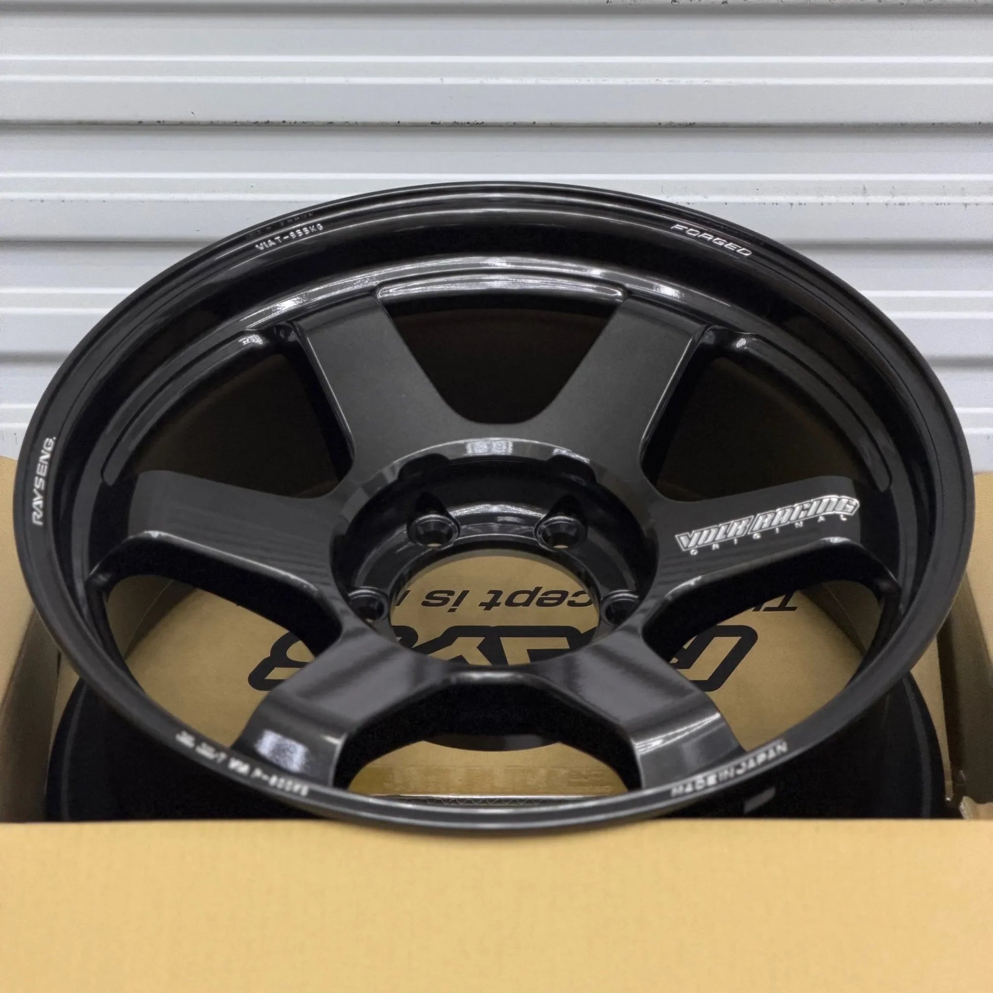 Volk Racing TE37 Ultra Large PCD M-Spec 18x8 +0 6x139.7 Diamond Dark Gunmetal (SET)