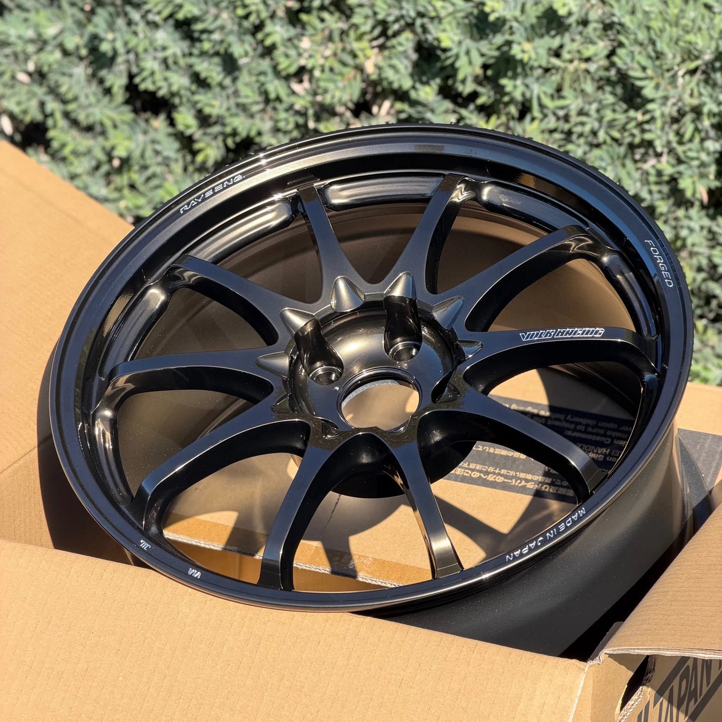 Volk Racing CE28N-Plus 18x9.5 +45 5x114.3 Shining Bronze Metal (SET)