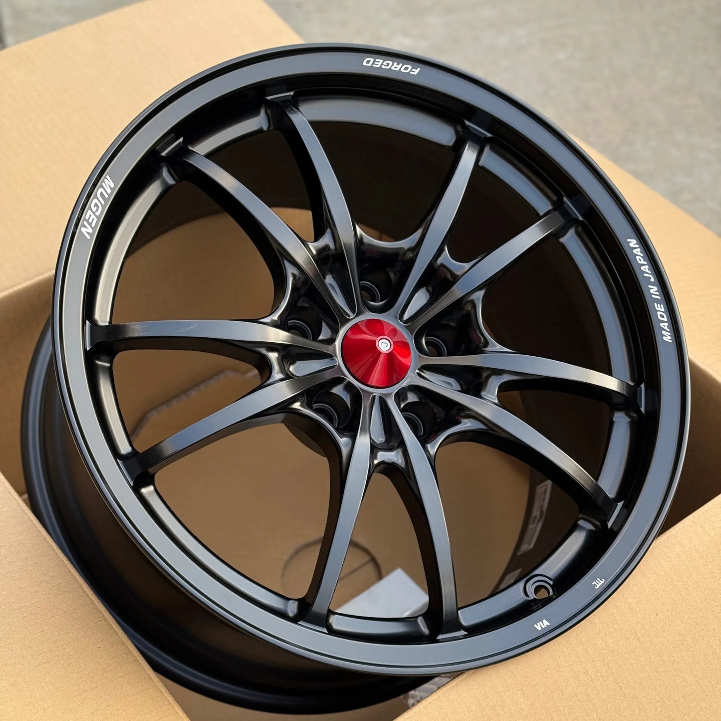 Mugen MF10 Black Edition 18x9.5 +45 5x120 Black (SET)