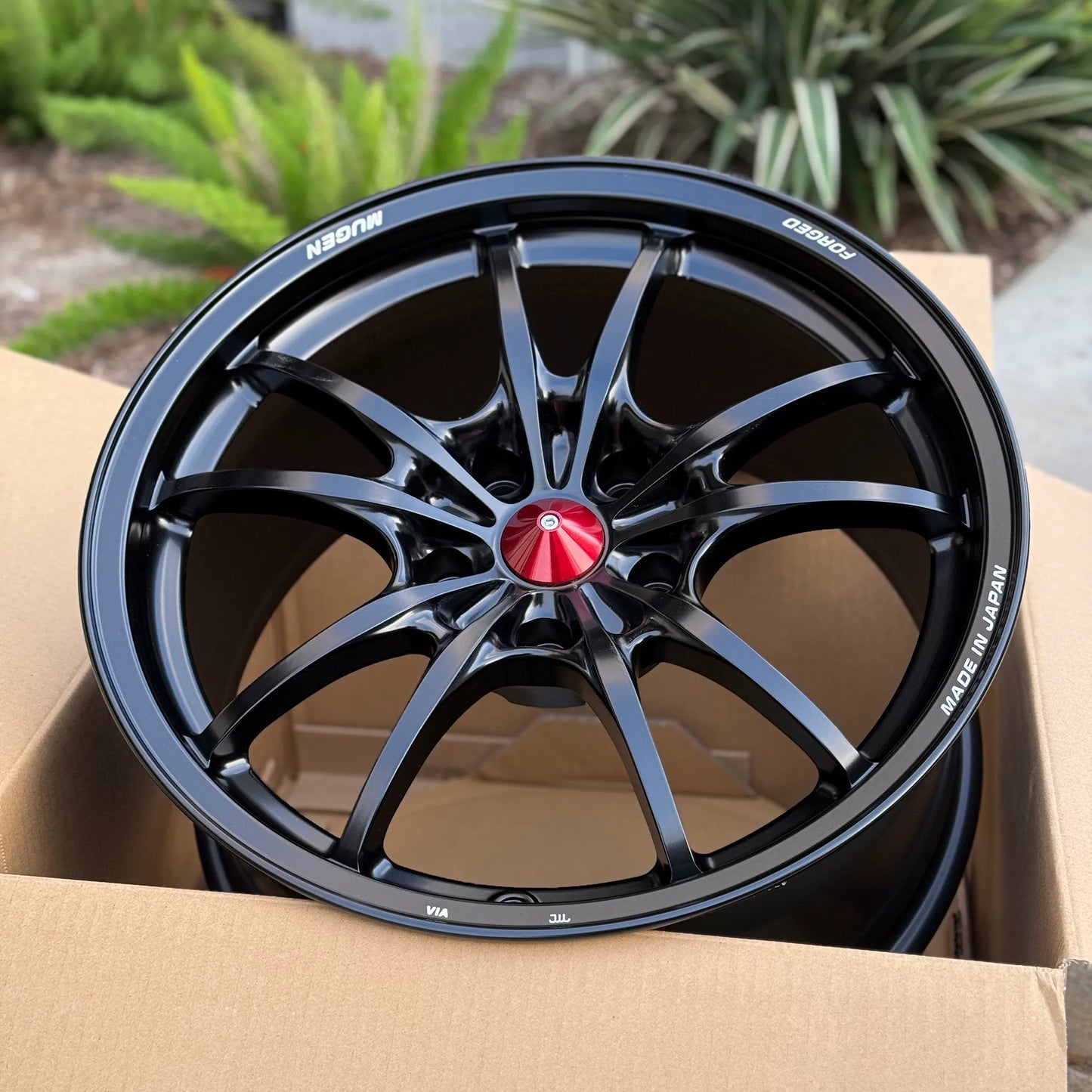 Mugen MF10 Black Edition 18x9.5 +45 5x120 Black (SET)